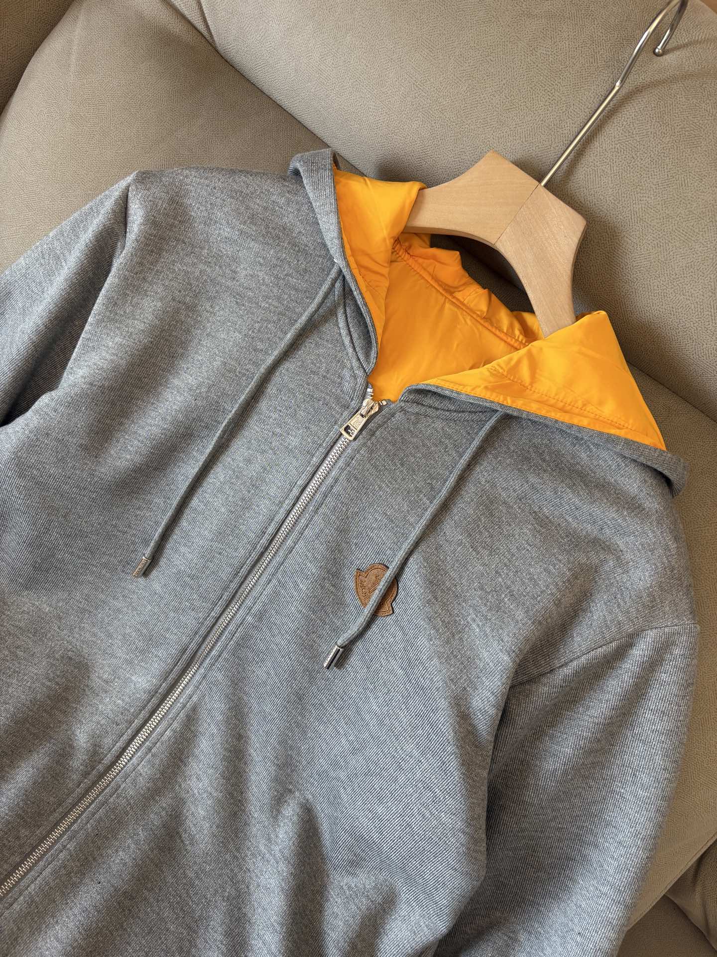 重磅推荐 男士套装 简约百搭款，不挑人穿，腰部松紧抽绳设计 出口订单标准，所有细节处理都非常到位；采用特