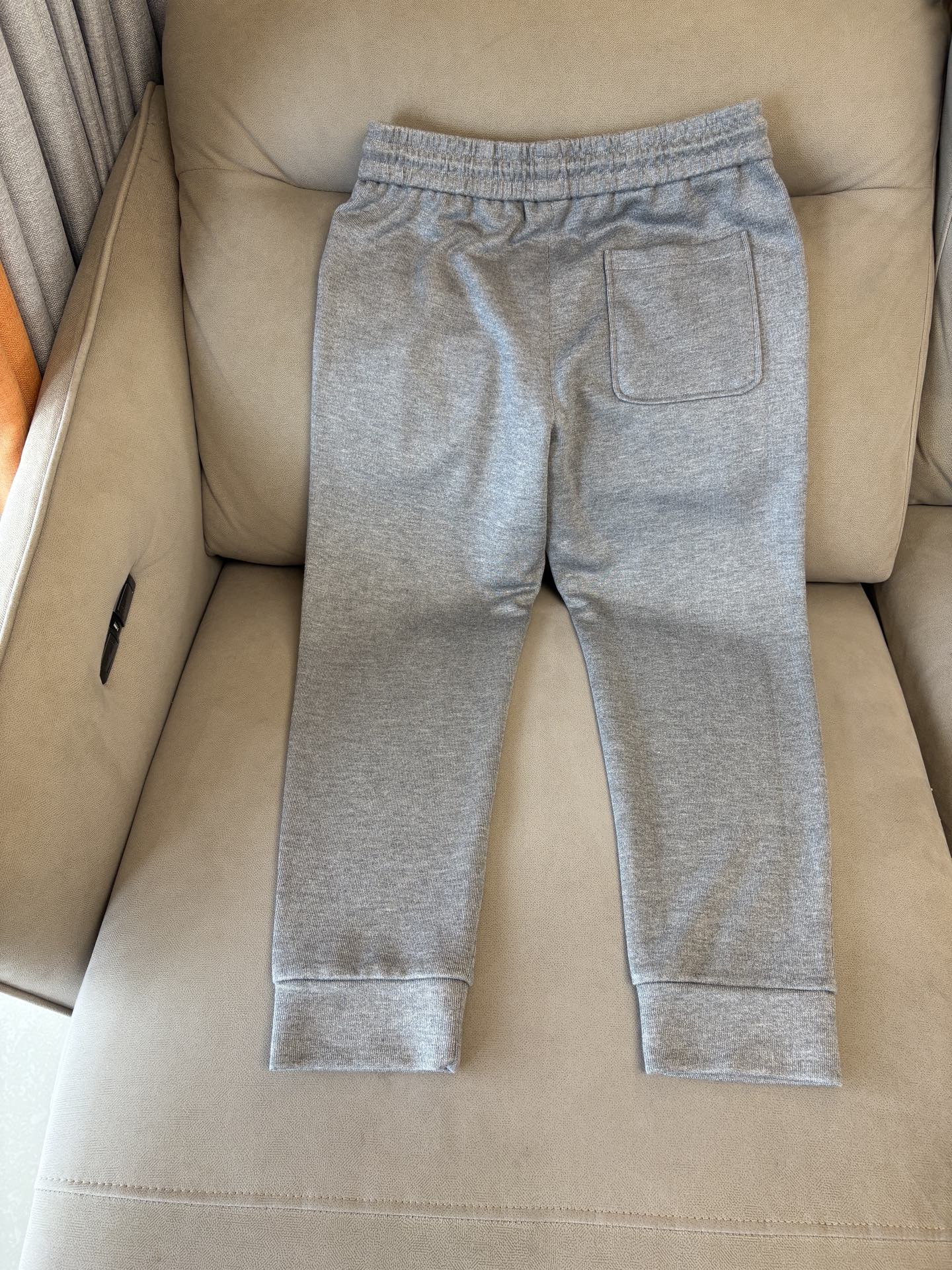 重磅推荐 男士套装 简约百搭款，不挑人穿，腰部松紧抽绳设计 出口订单标准，所有细节处理都非常到位；采用特