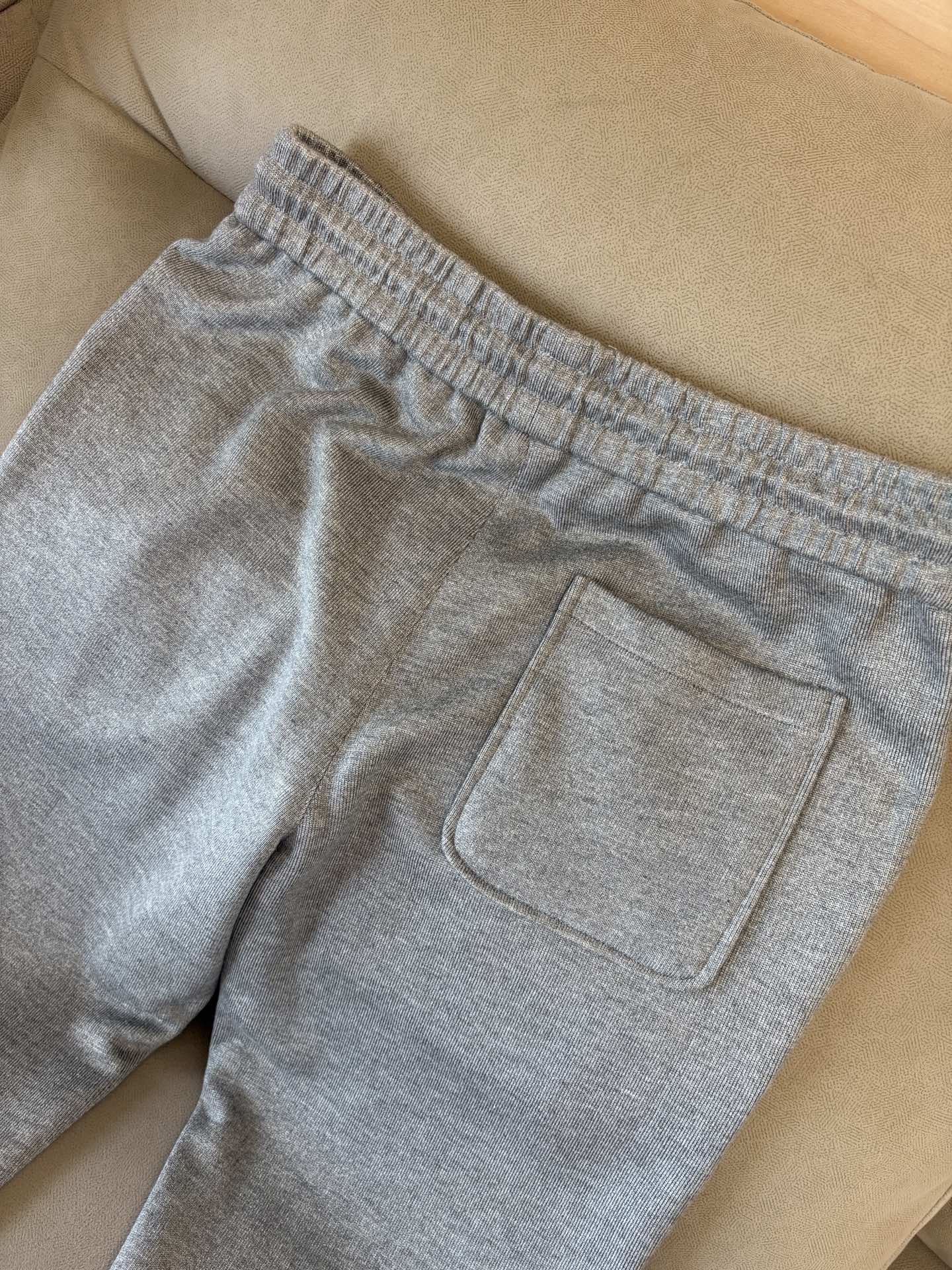 重磅推荐 男士套装 简约百搭款，不挑人穿，腰部松紧抽绳设计 出口订单标准，所有细节处理都非常到位；采用特