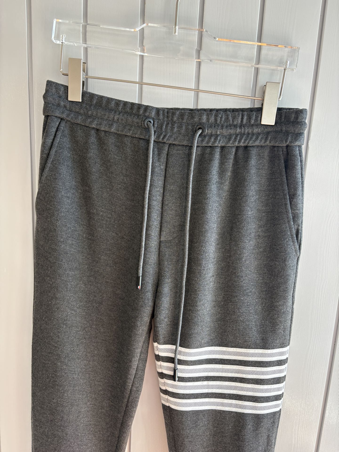 重磅推荐 男士套装 简约百搭款，不挑人穿，腰部松紧抽绳设计 出口订单标准，所有细节处理都非常到位；采用特