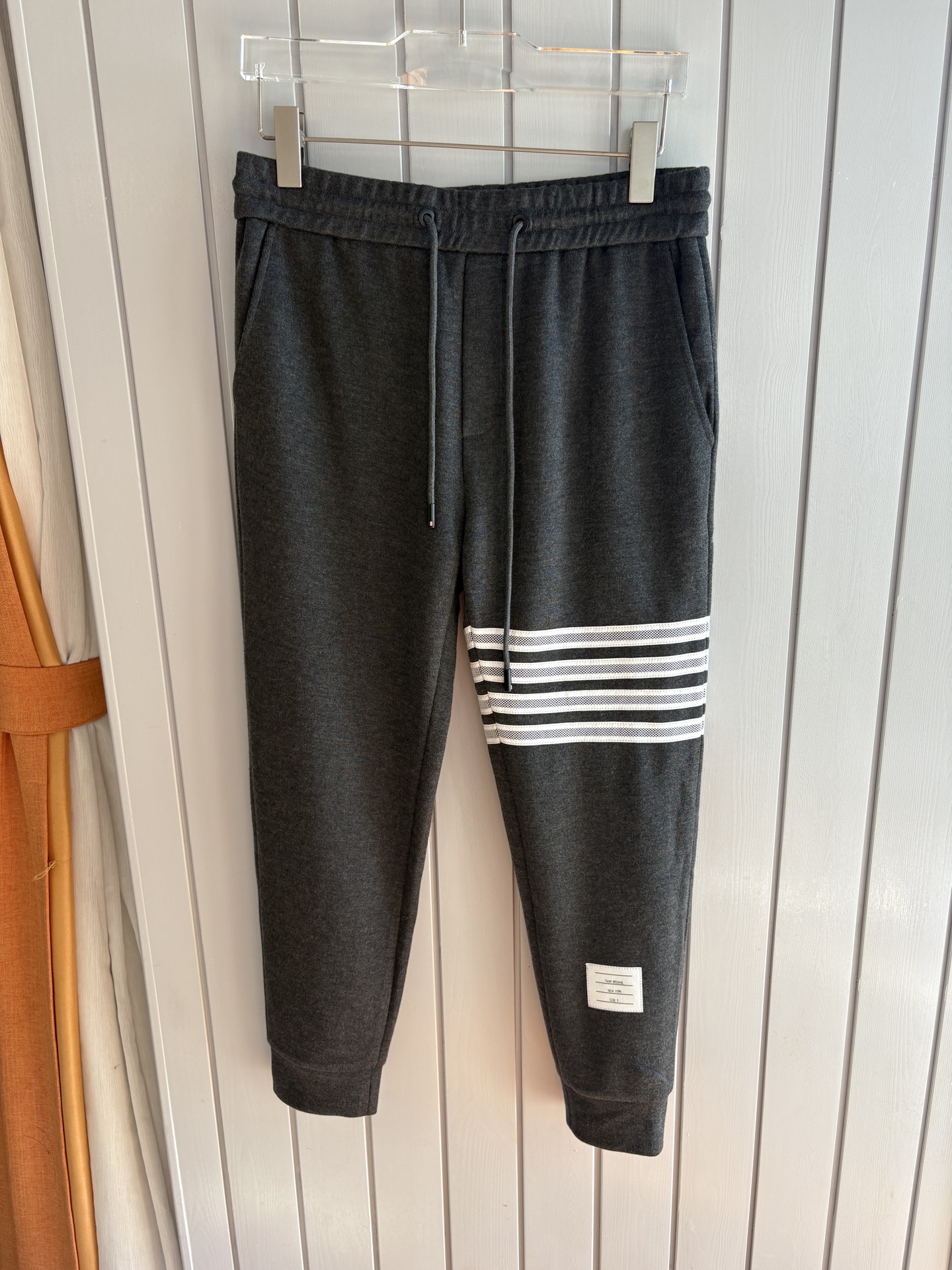 重磅推荐 男士套装 简约百搭款，不挑人穿，腰部松紧抽绳设计 出口订单标准，所有细节处理都非常到位；采用特