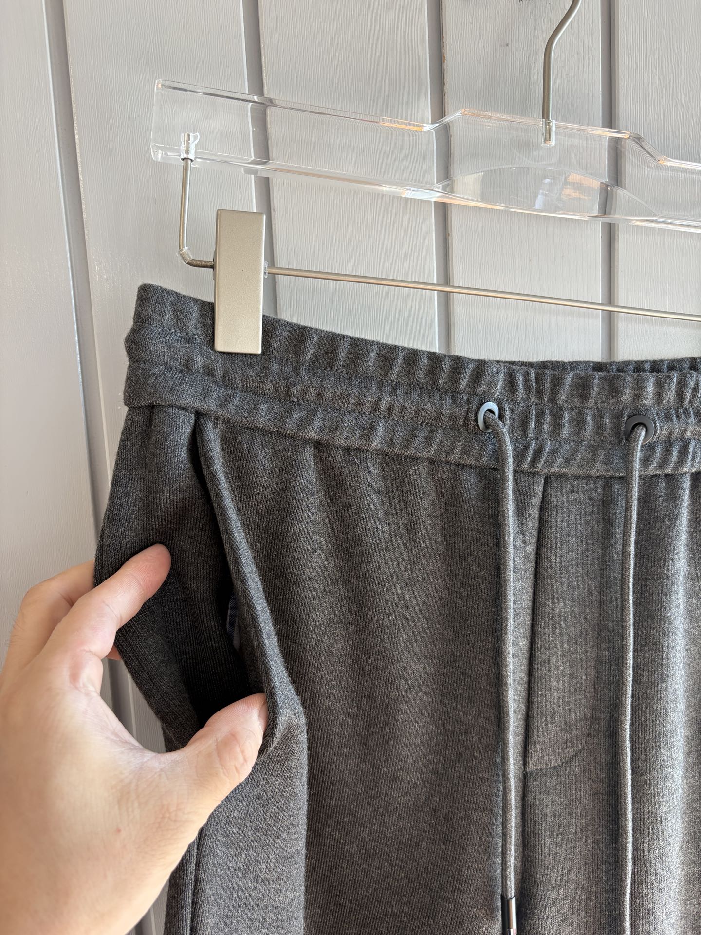 重磅推荐 男士套装 简约百搭款，不挑人穿，腰部松紧抽绳设计 出口订单标准，所有细节处理都非常到位；采用特