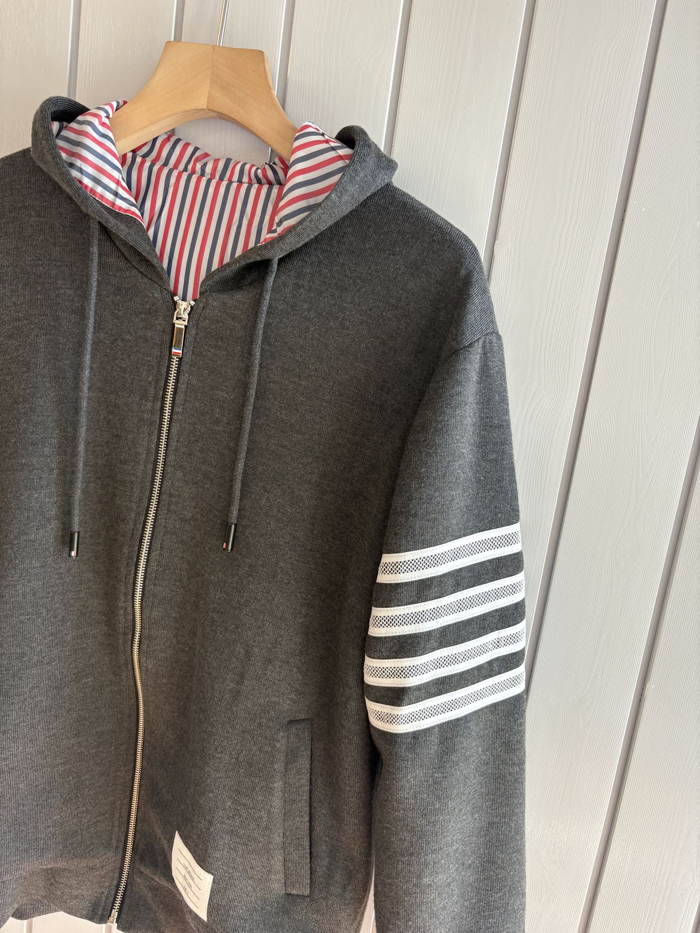 重磅推荐 男士套装 简约百搭款，不挑人穿，腰部松紧抽绳设计 出口订单标准，所有细节处理都非常到位；采用特