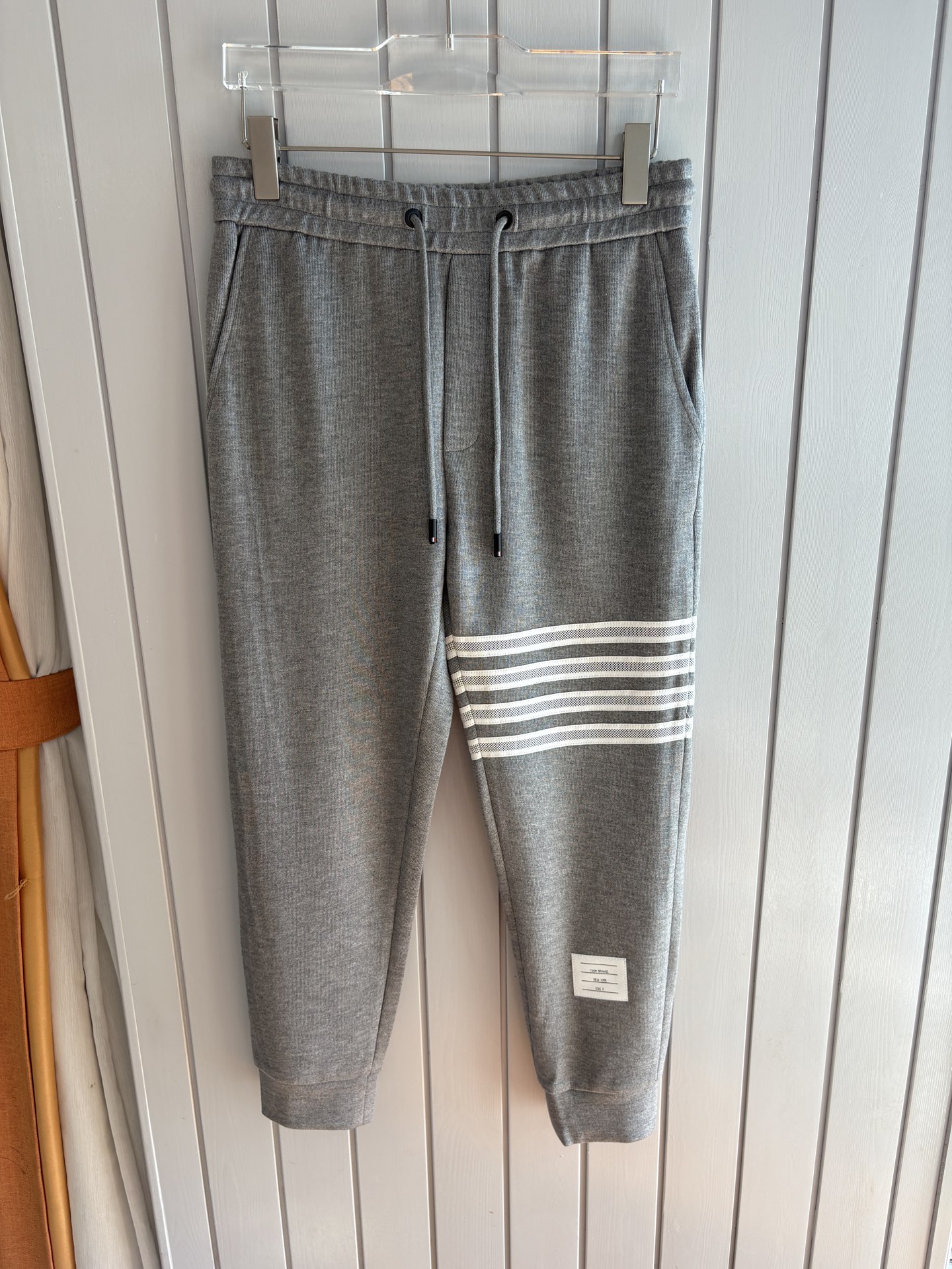 重磅推荐 男士套装 简约百搭款，不挑人穿，腰部松紧抽绳设计 出口订单标准，所有细节处理都非常到位；采用特