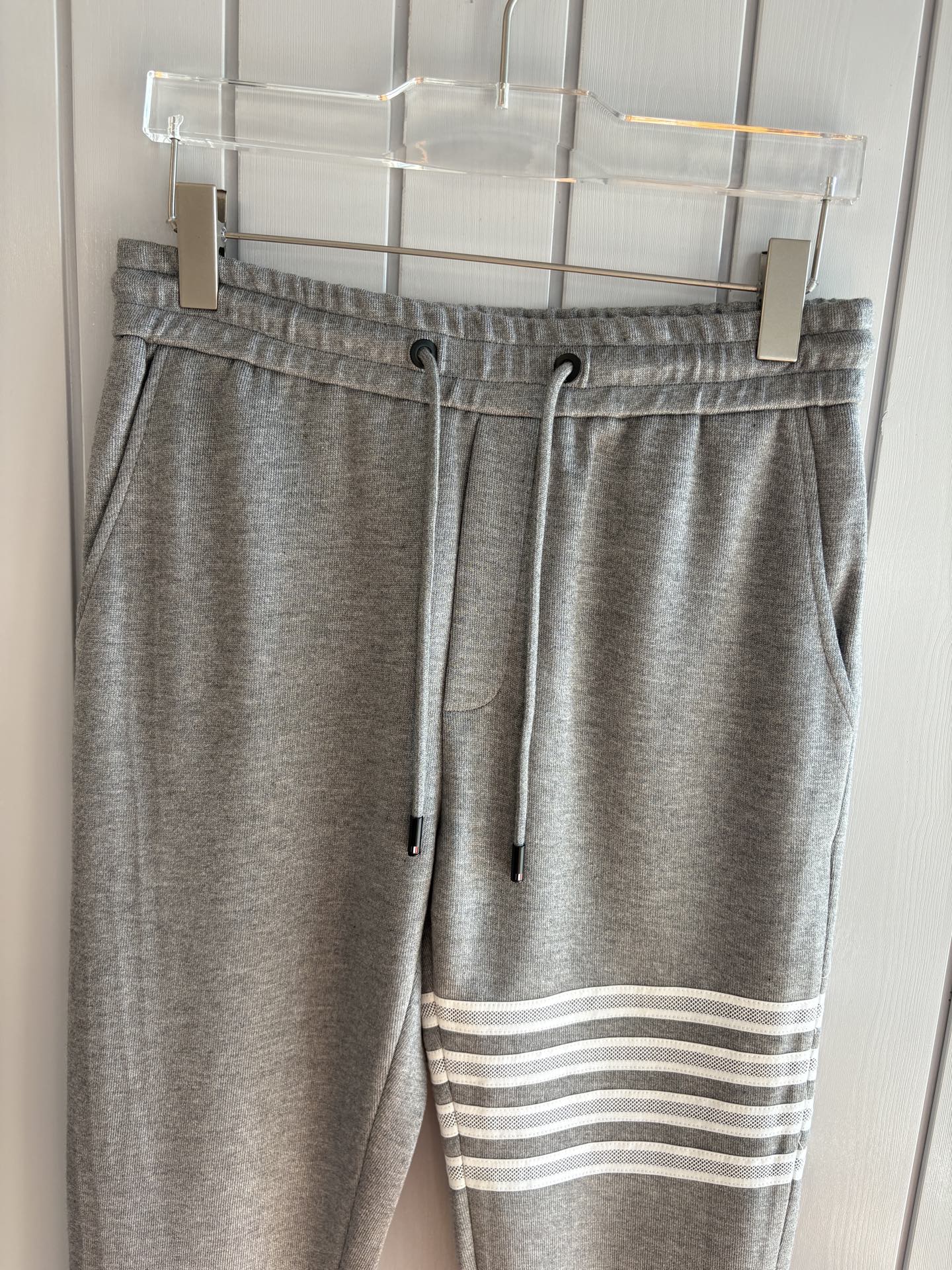 重磅推荐 男士套装 简约百搭款，不挑人穿，腰部松紧抽绳设计 出口订单标准，所有细节处理都非常到位；采用特