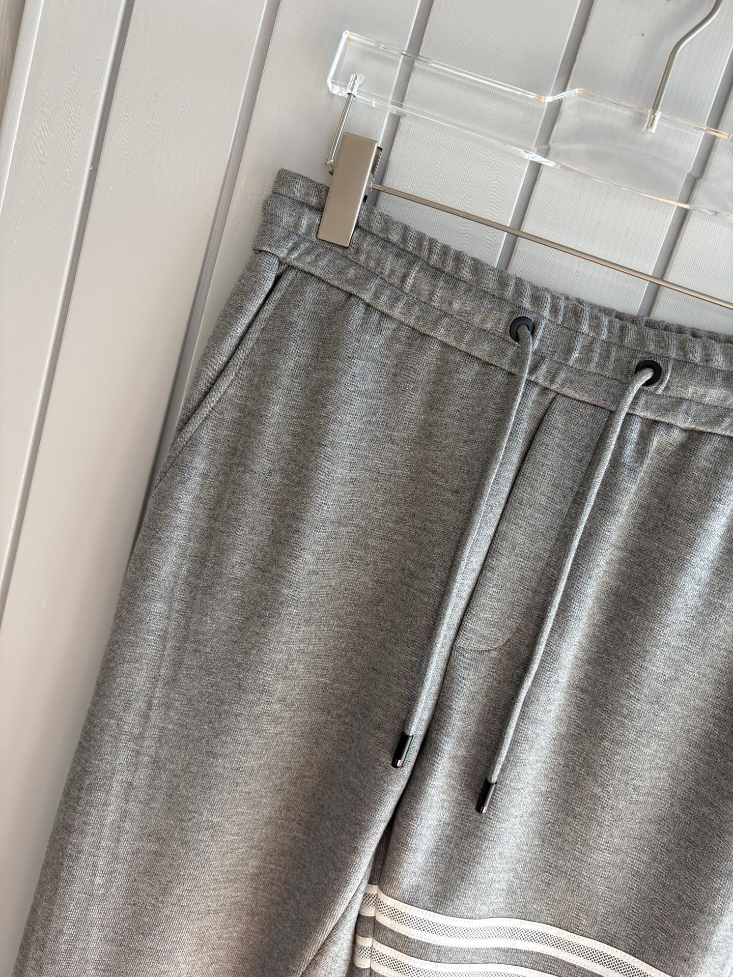 重磅推荐 男士套装 简约百搭款，不挑人穿，腰部松紧抽绳设计 出口订单标准，所有细节处理都非常到位；采用特