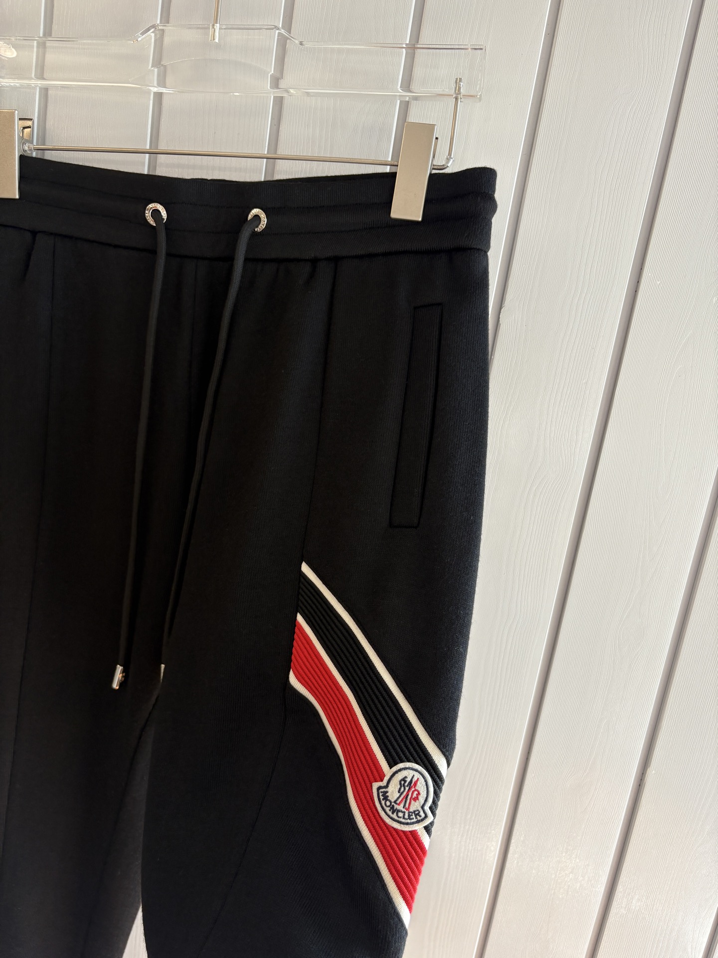 重磅推荐 男士套装 简约百搭款，不挑人穿，腰部松紧抽绳设计 出口订单标准，所有细节处理都非常到位；采用特