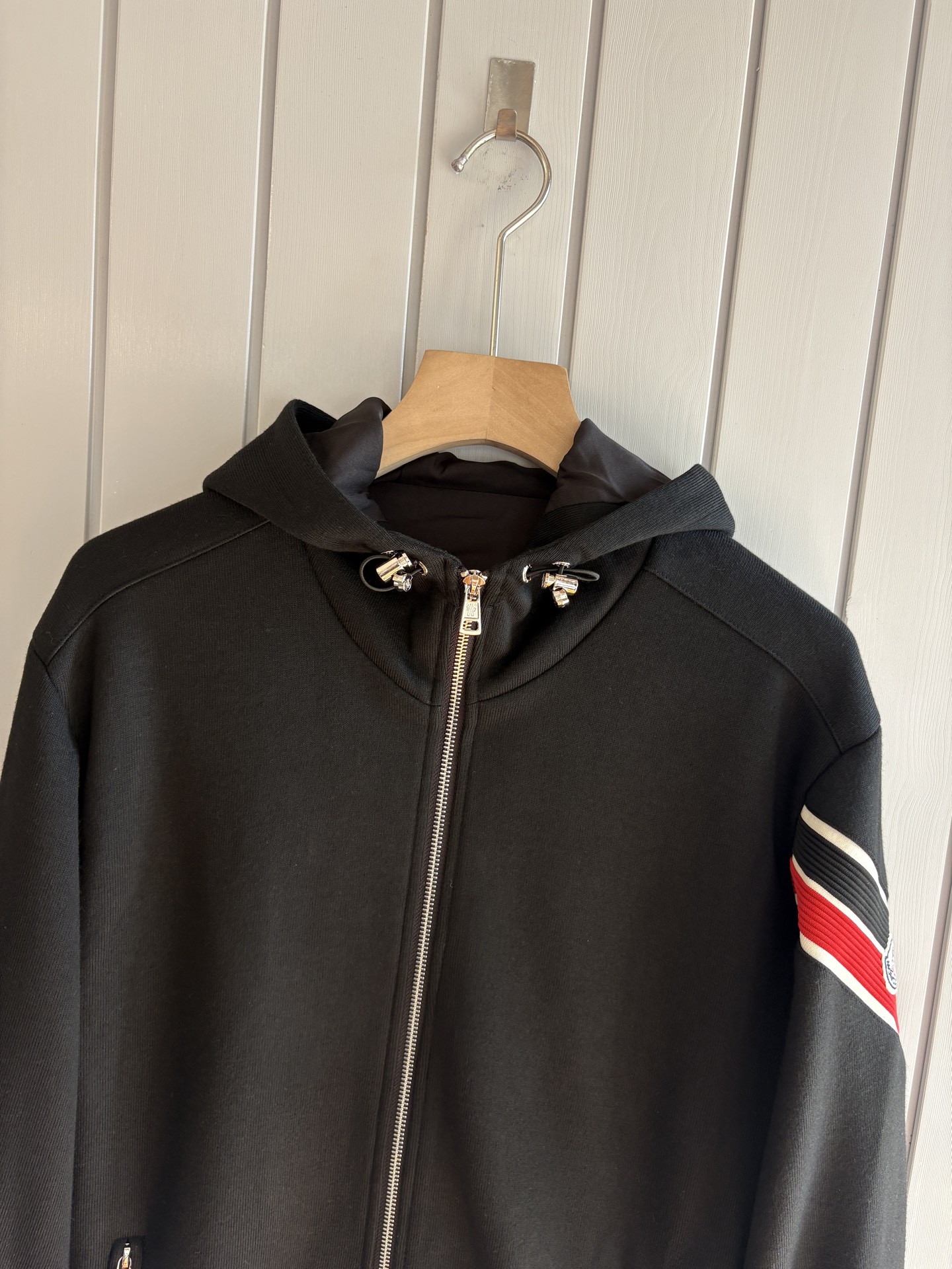 重磅推荐 男士套装 简约百搭款，不挑人穿，腰部松紧抽绳设计 出口订单标准，所有细节处理都非常到位；采用特