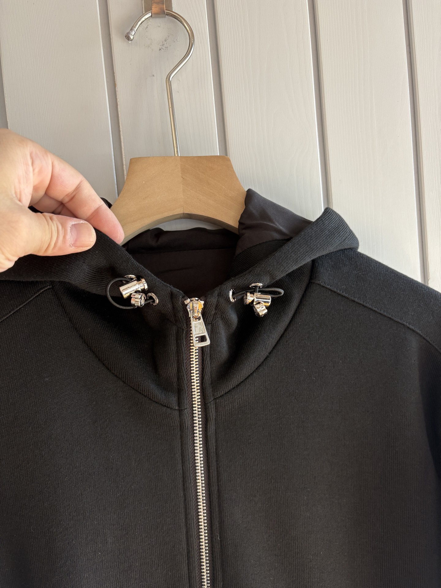 重磅推荐 男士套装 简约百搭款，不挑人穿，腰部松紧抽绳设计 出口订单标准，所有细节处理都非常到位；采用特