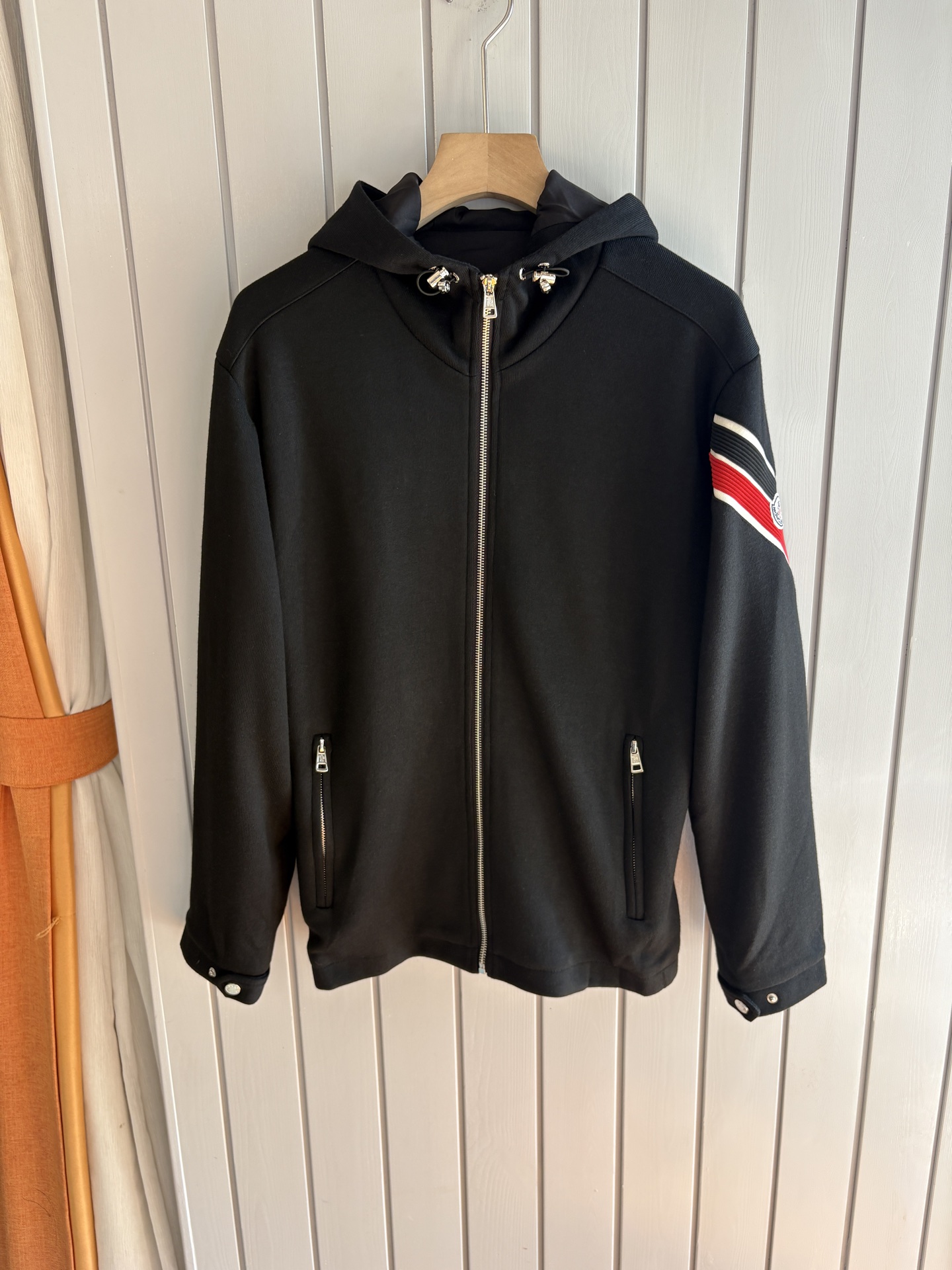 重磅推荐 男士套装 简约百搭款，不挑人穿，腰部松紧抽绳设计 出口订单标准，所有细节处理都非常到位；采用特