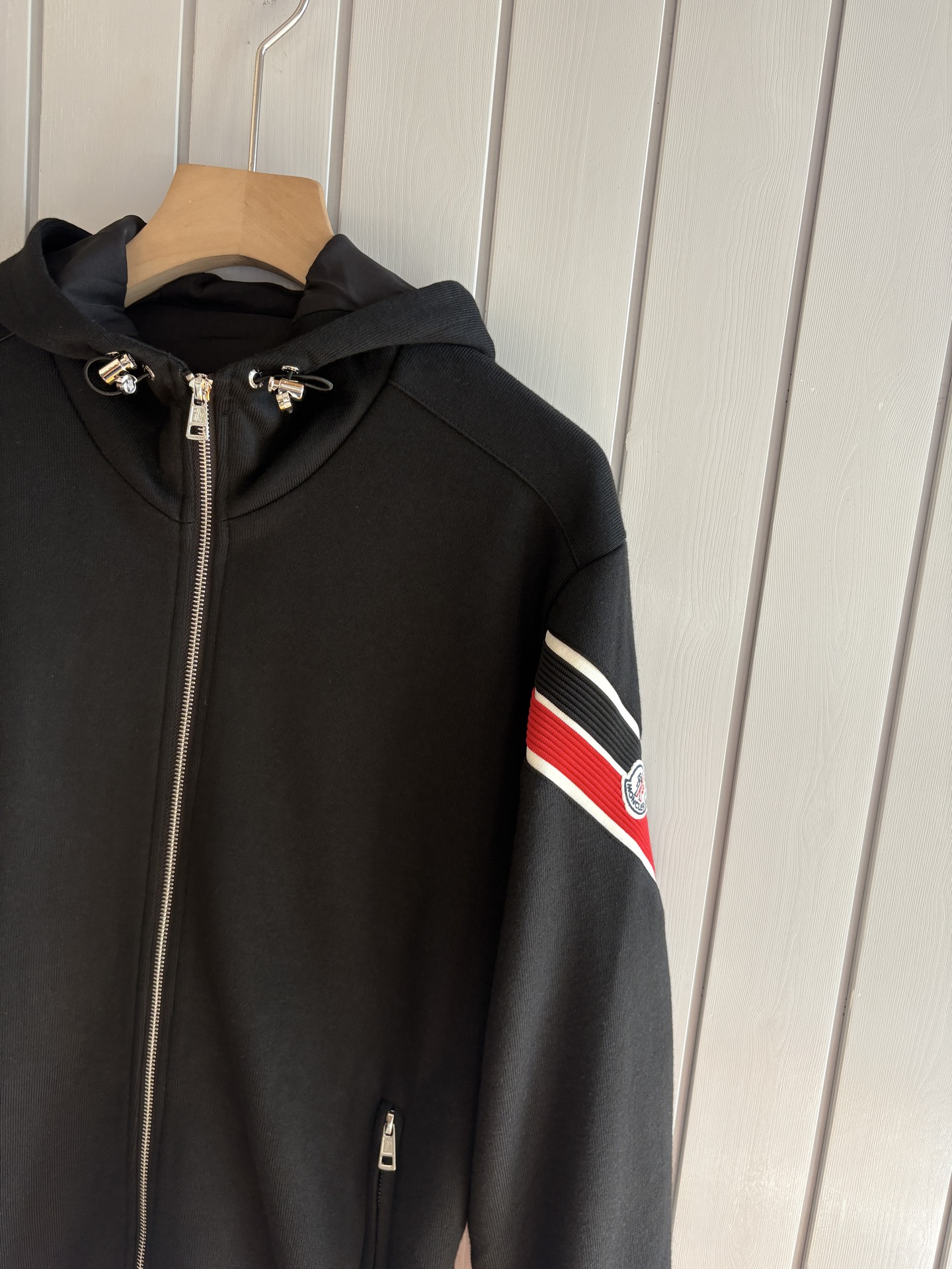 重磅推荐 男士套装 简约百搭款，不挑人穿，腰部松紧抽绳设计 出口订单标准，所有细节处理都非常到位；采用特