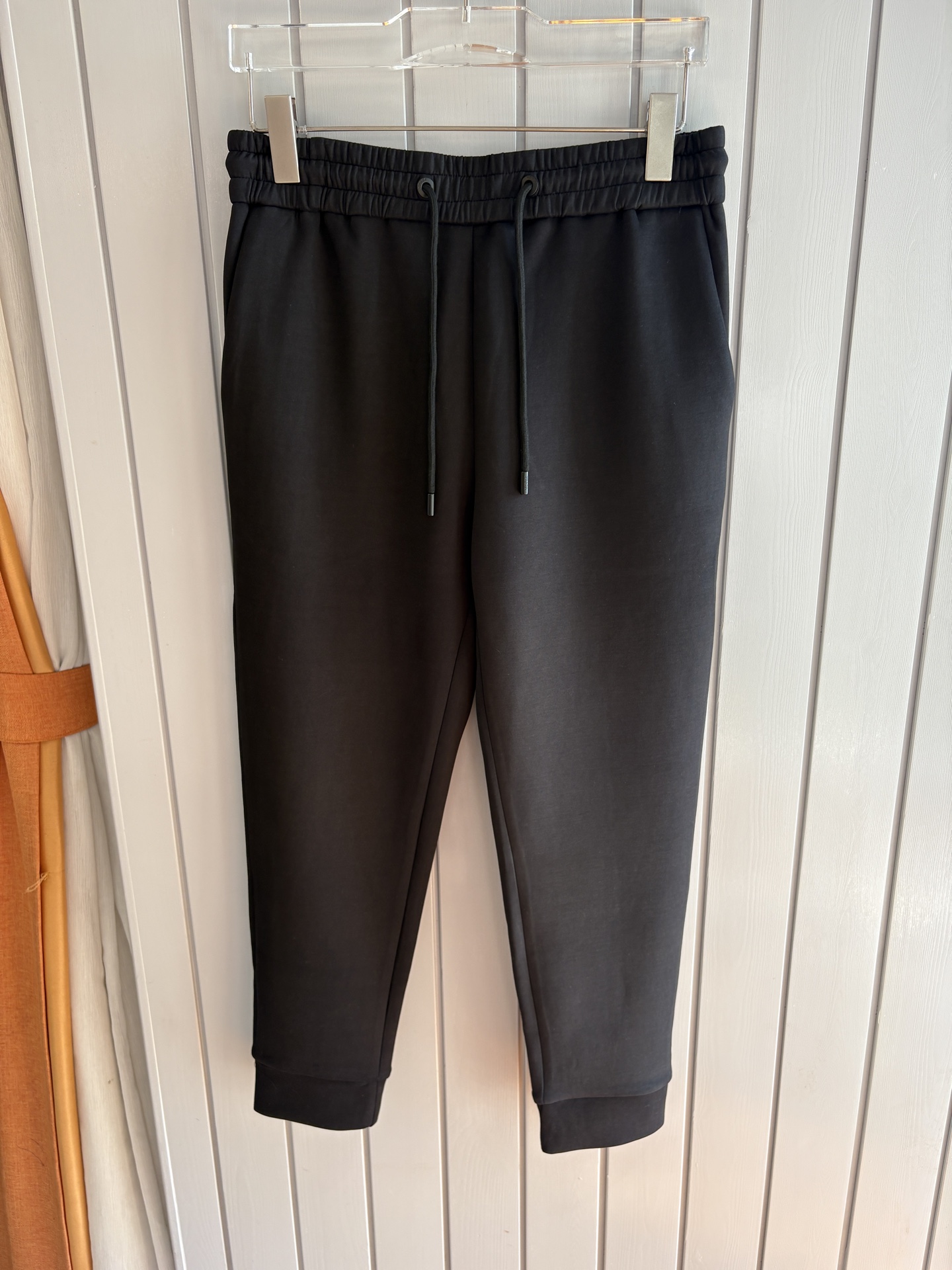 重磅推荐 男士套装 简约百搭款，不挑人穿，腰部松紧抽绳设计 出口订单标准，所有细节处理都非常到位；采用特