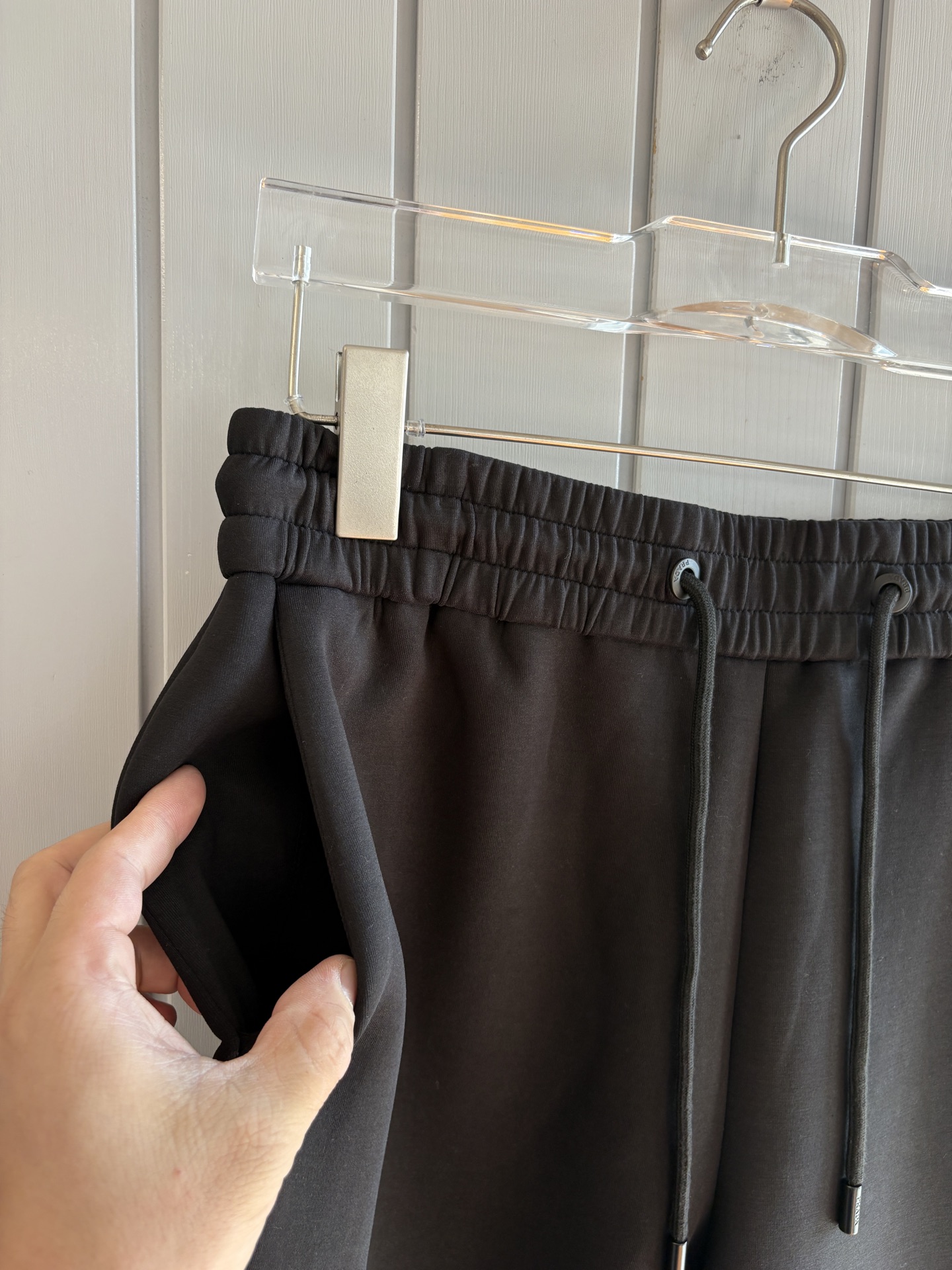 重磅推荐 男士套装 简约百搭款，不挑人穿，腰部松紧抽绳设计 出口订单标准，所有细节处理都非常到位；采用特