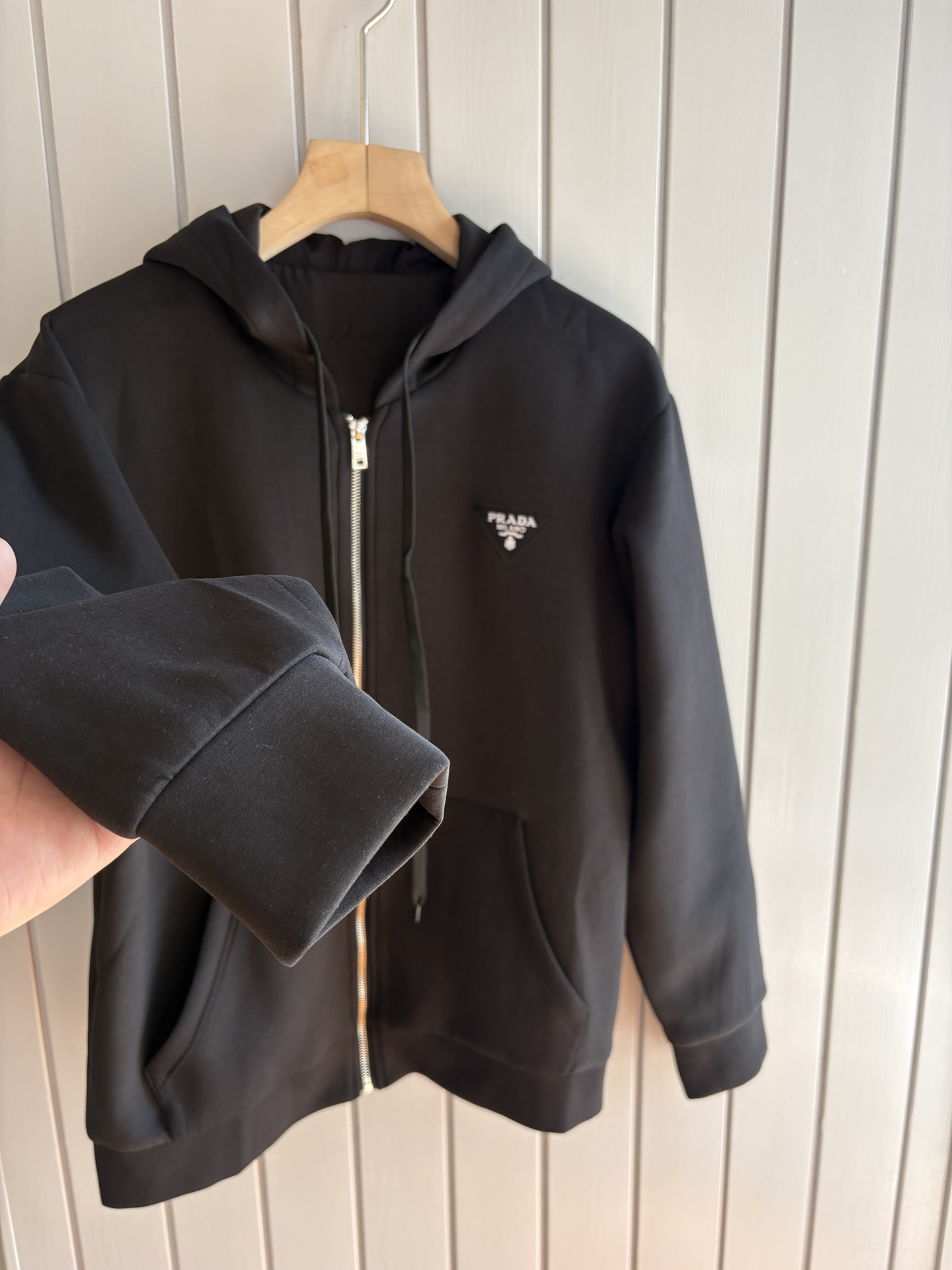 重磅推荐 男士套装 简约百搭款，不挑人穿，腰部松紧抽绳设计 出口订单标准，所有细节处理都非常到位；采用特