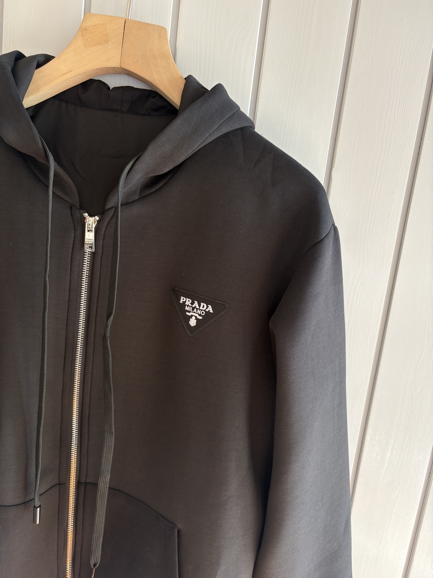 重磅推荐 男士套装 简约百搭款，不挑人穿，腰部松紧抽绳设计 出口订单标准，所有细节处理都非常到位；采用特