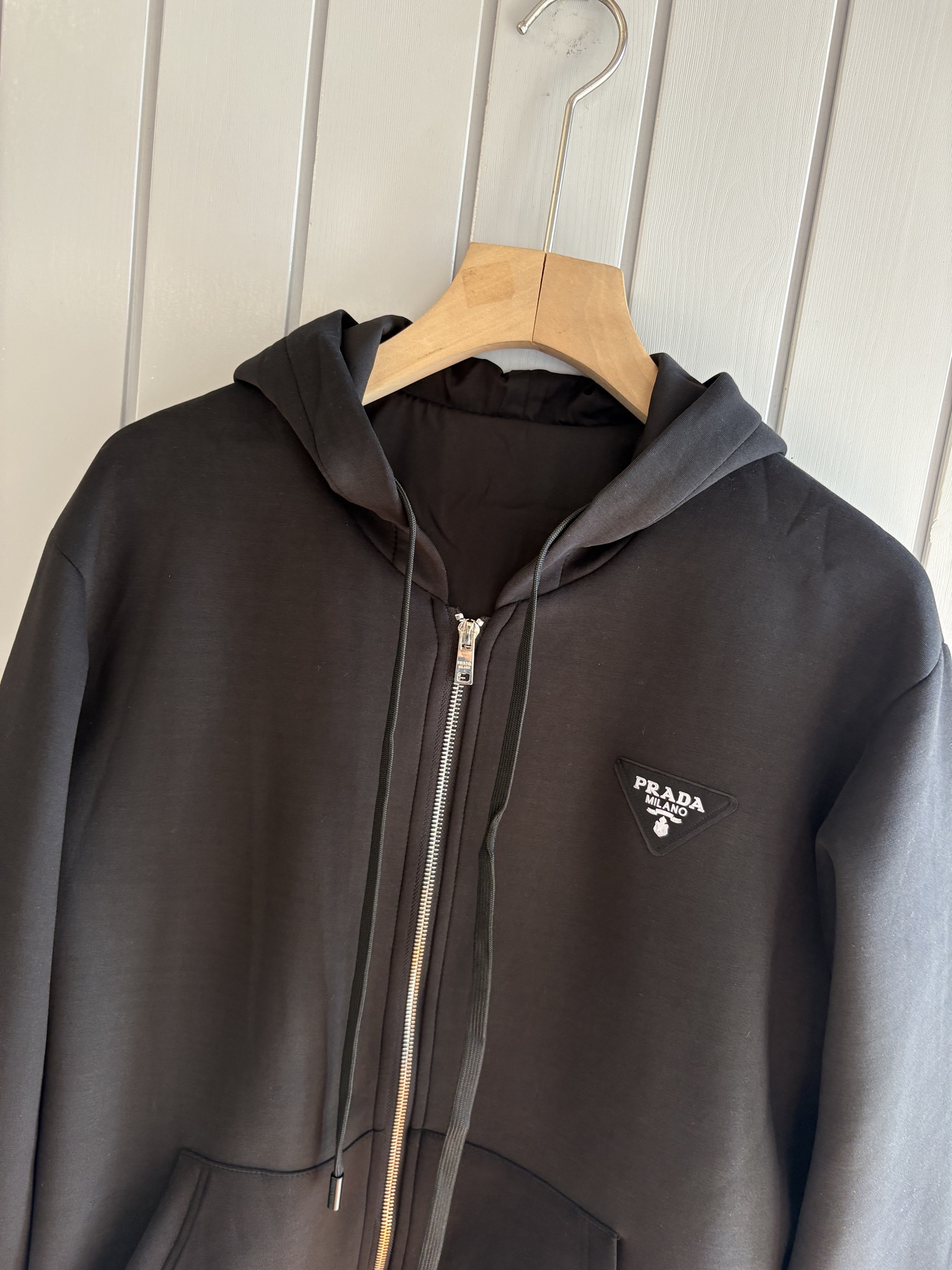 重磅推荐 男士套装 简约百搭款，不挑人穿，腰部松紧抽绳设计 出口订单标准，所有细节处理都非常到位；采用特