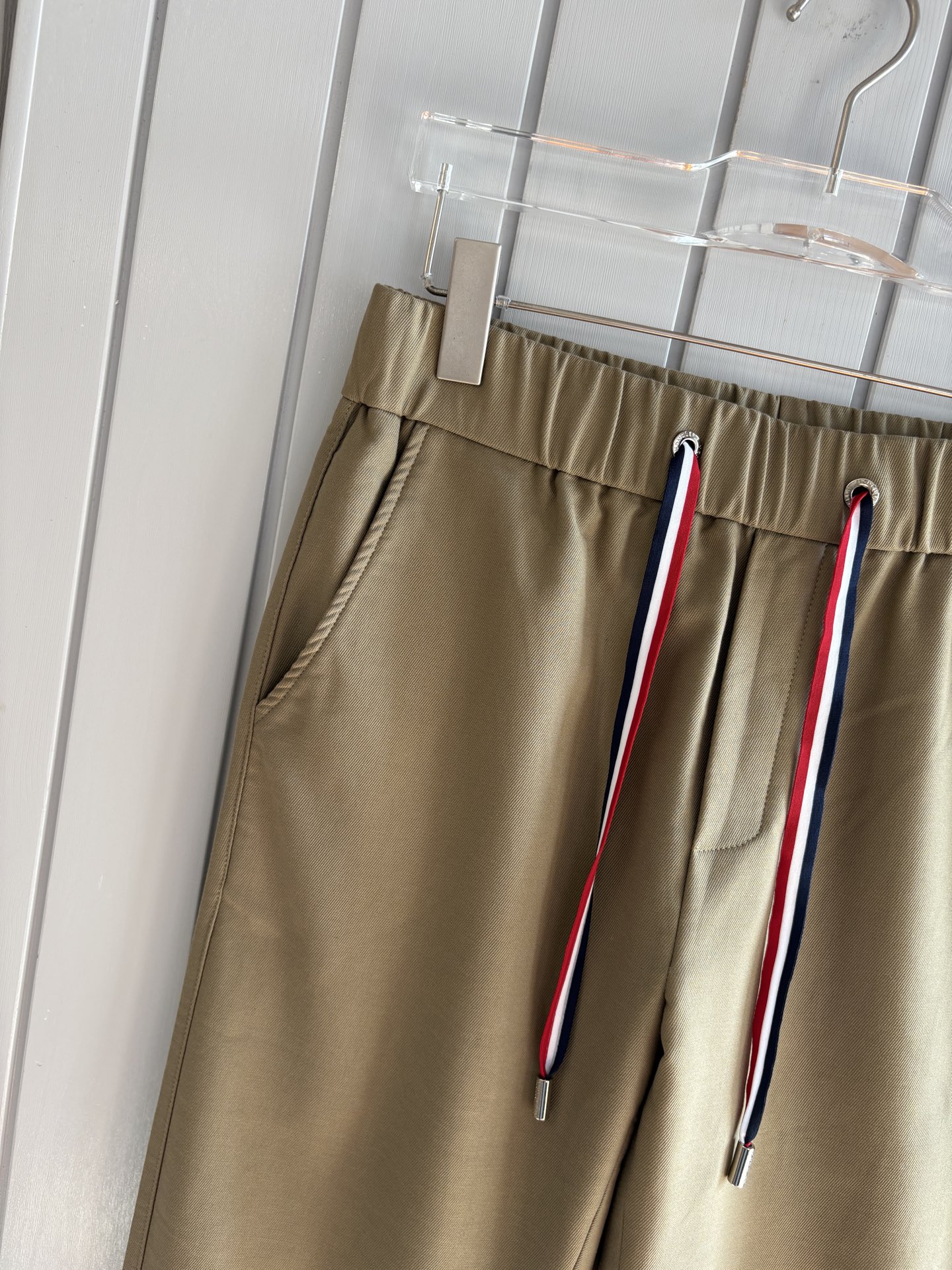 蒙*口 Mo**ler 新款休闲透气休闲裤！重磅定制面料裤子面料扎实上身挺括有型做工极其考究，不挑人百搭