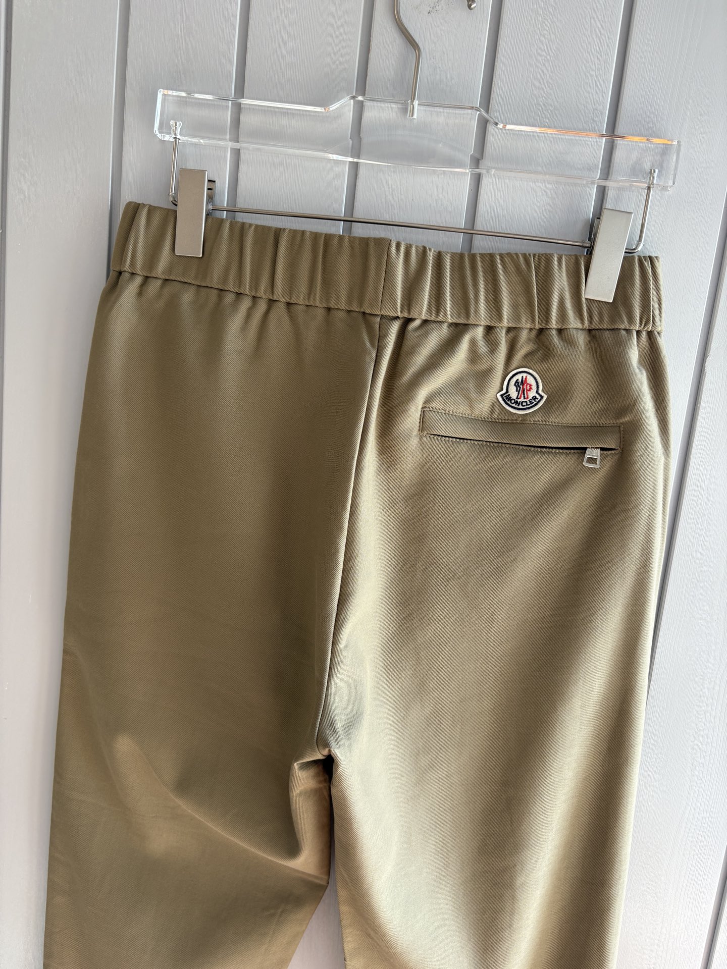 蒙*口 Mo**ler 新款休闲透气休闲裤！重磅定制面料裤子面料扎实上身挺括有型做工极其考究，不挑人百搭