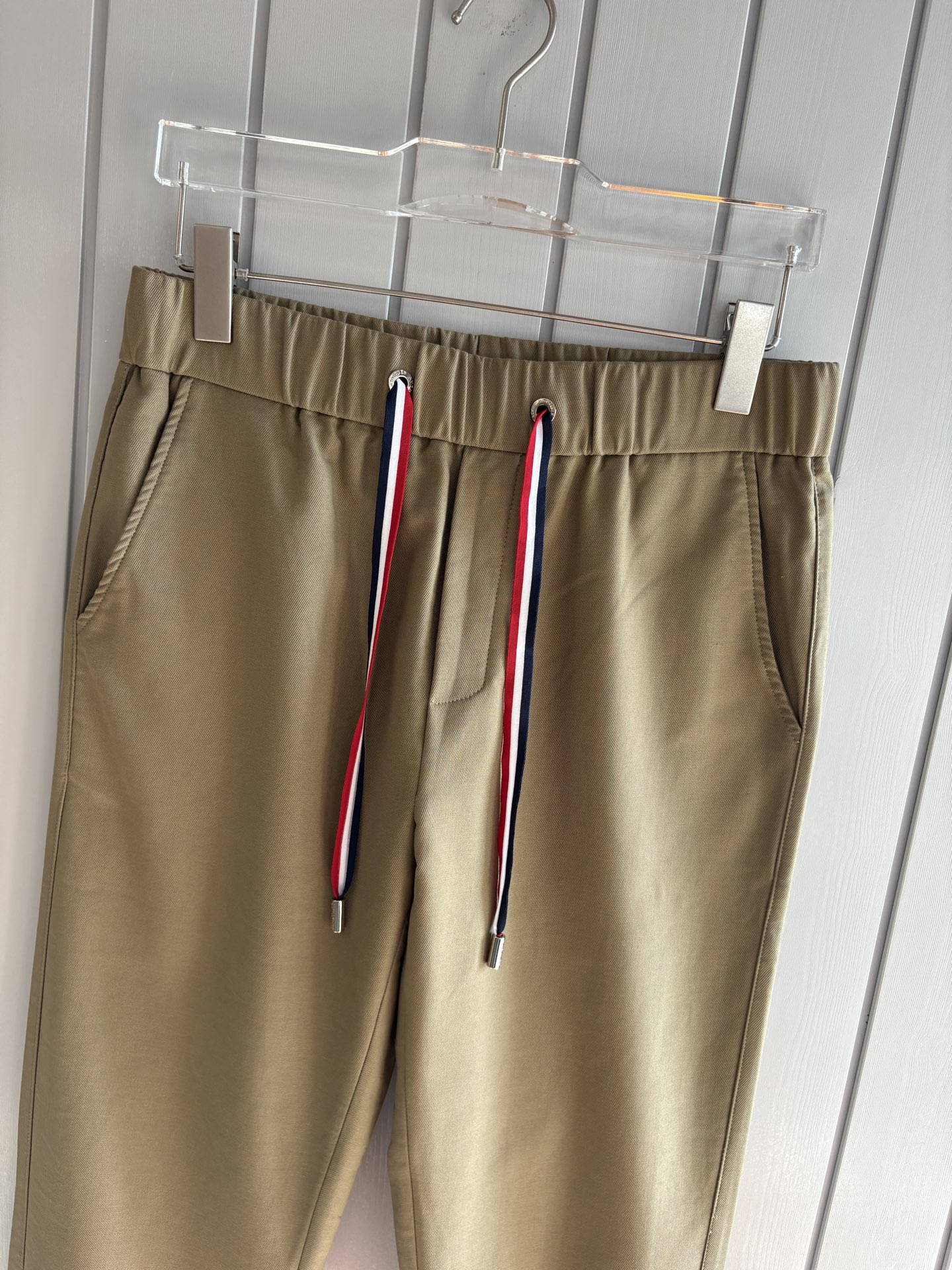 蒙*口 Mo**ler 新款休闲透气休闲裤！重磅定制面料裤子面料扎实上身挺括有型做工极其考究，不挑人百搭