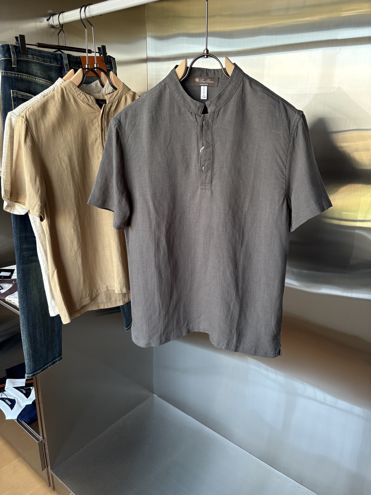 NO:478358,Lp summer new 30 linen 70-day silk simple versatile pullover casual shirt, comfortable and breathable fabric & fashionable versatile color original color, khaki, gray-green Size M-3XL, loro piana, alexander wang19860909Lp年夏季新款30亚麻70天丝简约百搭套头休闲衬衣,面料舒适透气&时尚百搭 颜色原麻色、卡其色、灰绿色 尺码M-3XL,,loro piana,alexander wang,Men's clothing