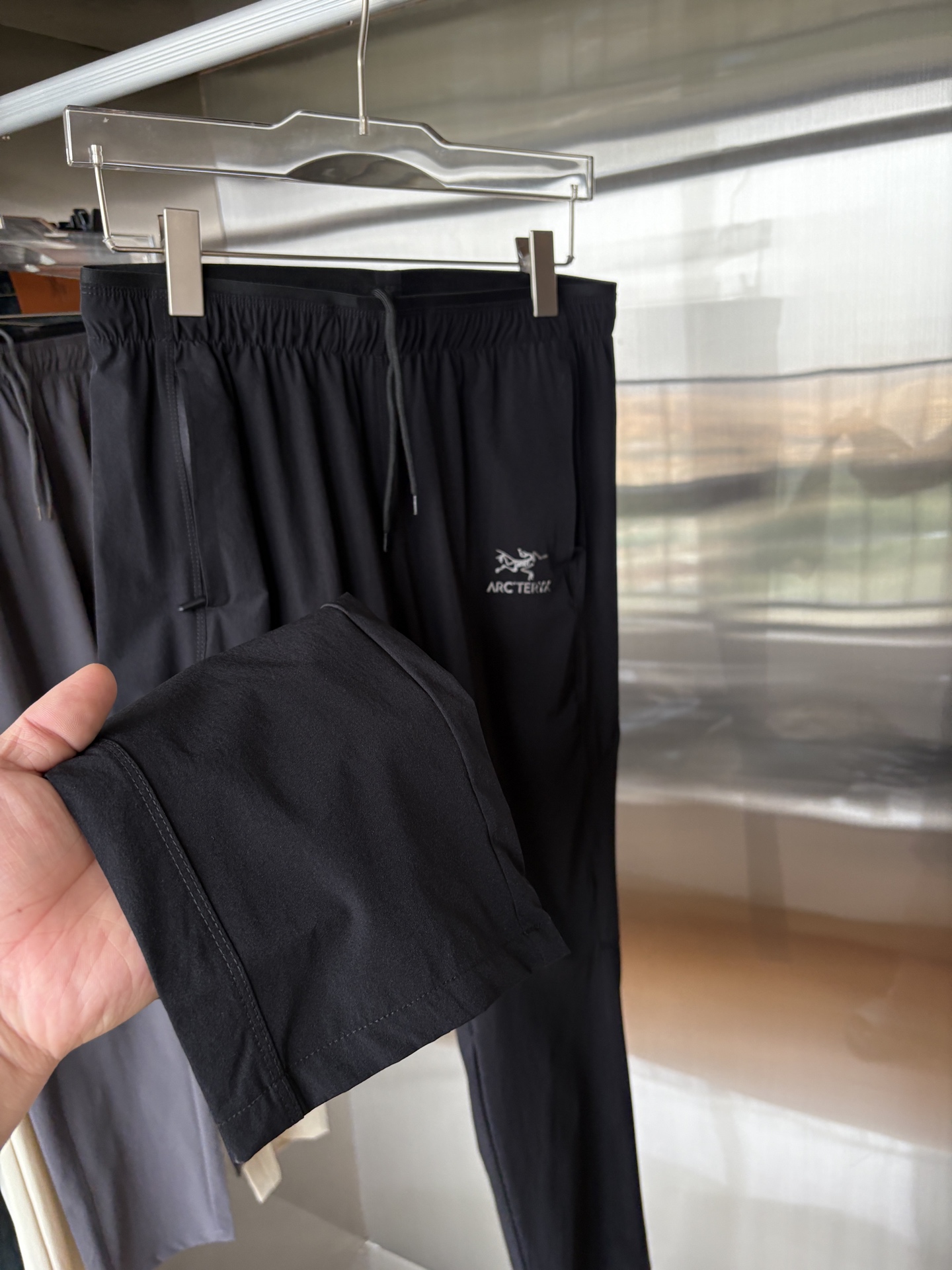  始祖鸟 官网同步 经典户外 工装裤 颜色超级正  海外同步发型 今年流行趋势 进口科技面料 L-3XL