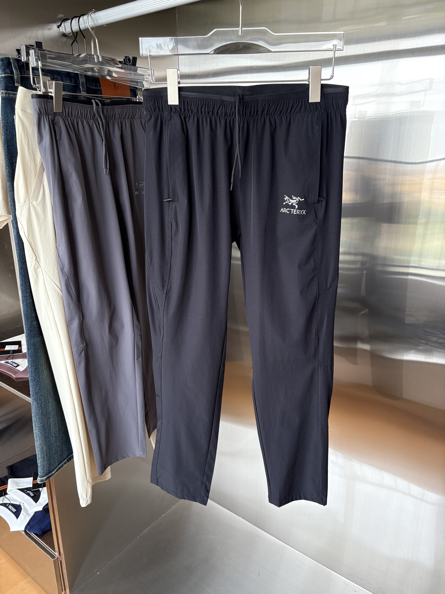  始祖鸟 官网同步 经典户外 工装裤 颜色超级正  海外同步发型 今年流行趋势 进口科技面料 L-3XL