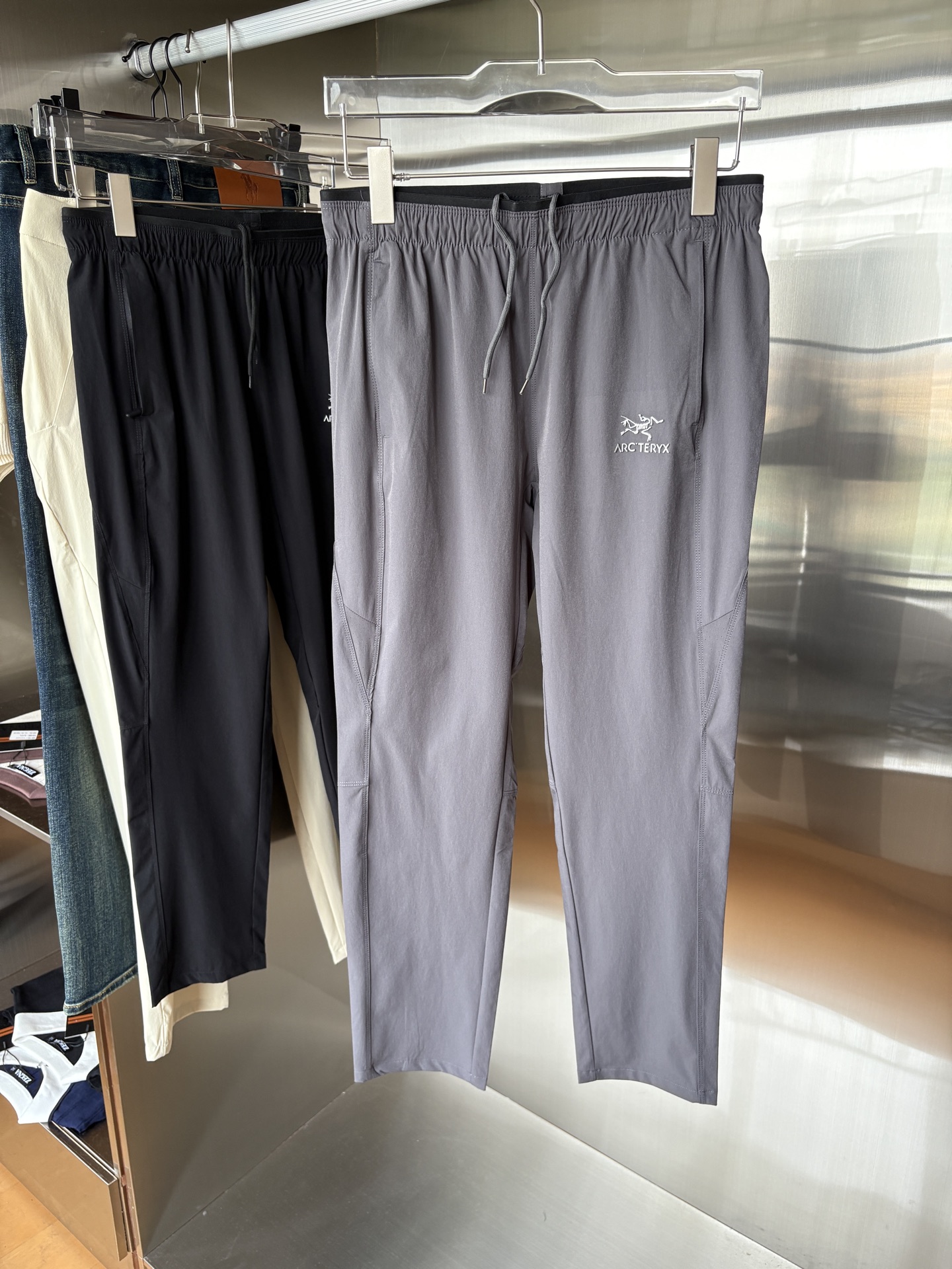 NO:481627,Archaeopteryx official website synchronization classic outdoor work pants super positive color overseas synchronous hairstyles this year's trend import technology fabrics L-3XL, arc'teryx,alexander wang19860909始祖鸟 官网同步 经典户外 工装裤 颜色超级正 海外同步发型 今年流行趋势 进口科技面料 L-3XL,arc'teryx,alexander wang,Men's clothing