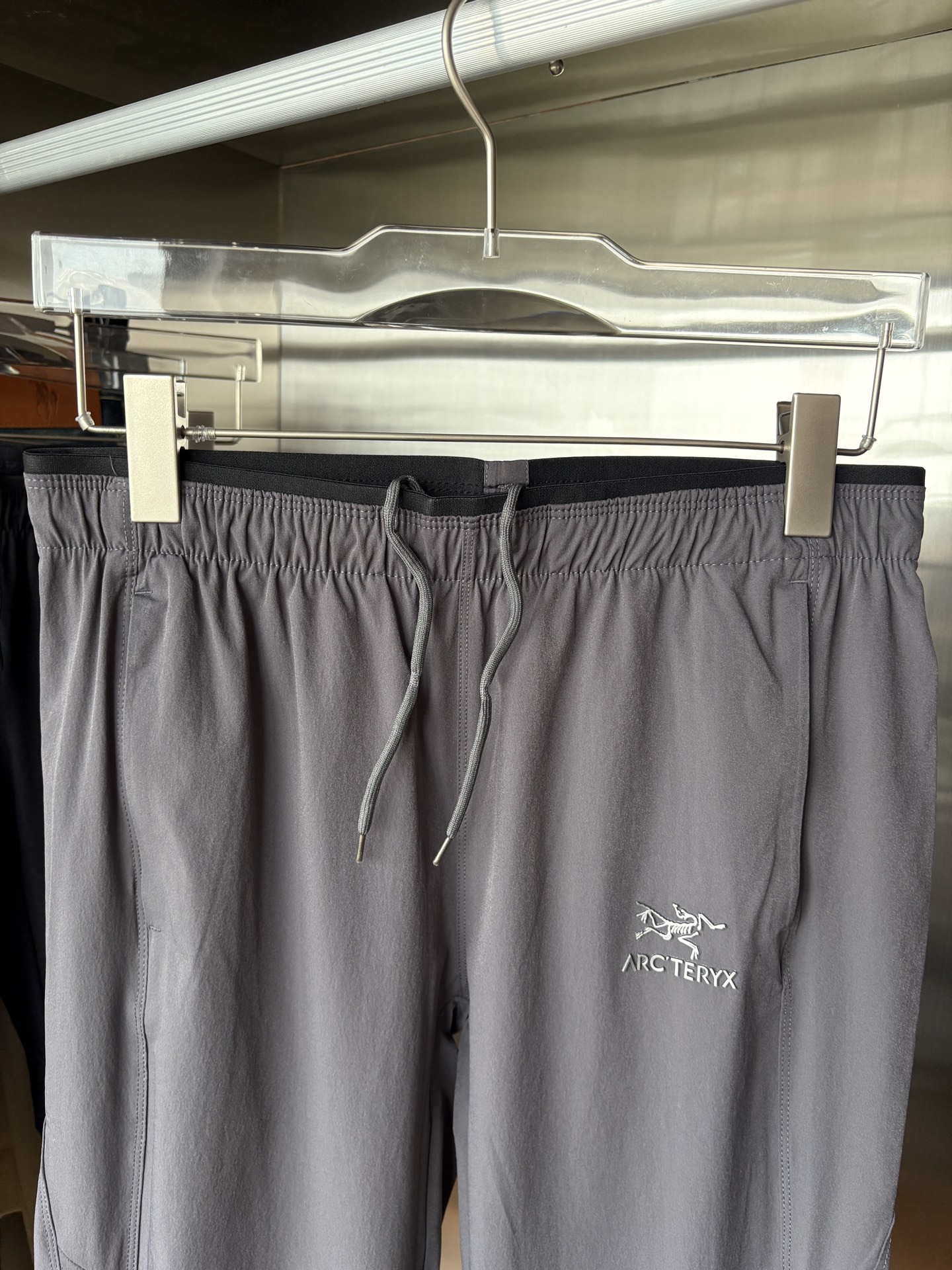  始祖鸟 官网同步 经典户外 工装裤 颜色超级正  海外同步发型 今年流行趋势 进口科技面料 L-3XL