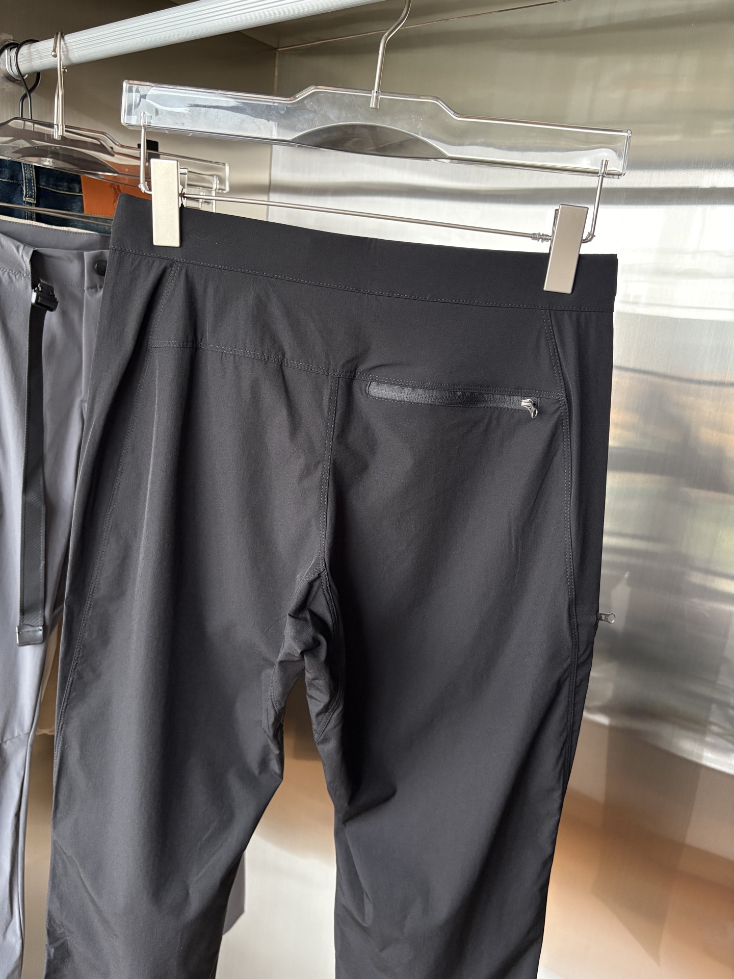  始祖鸟 官网同步 经典户外 工装裤 颜色超级正  海外同步发型 今年流行趋势 进口科技面料 M-3XL