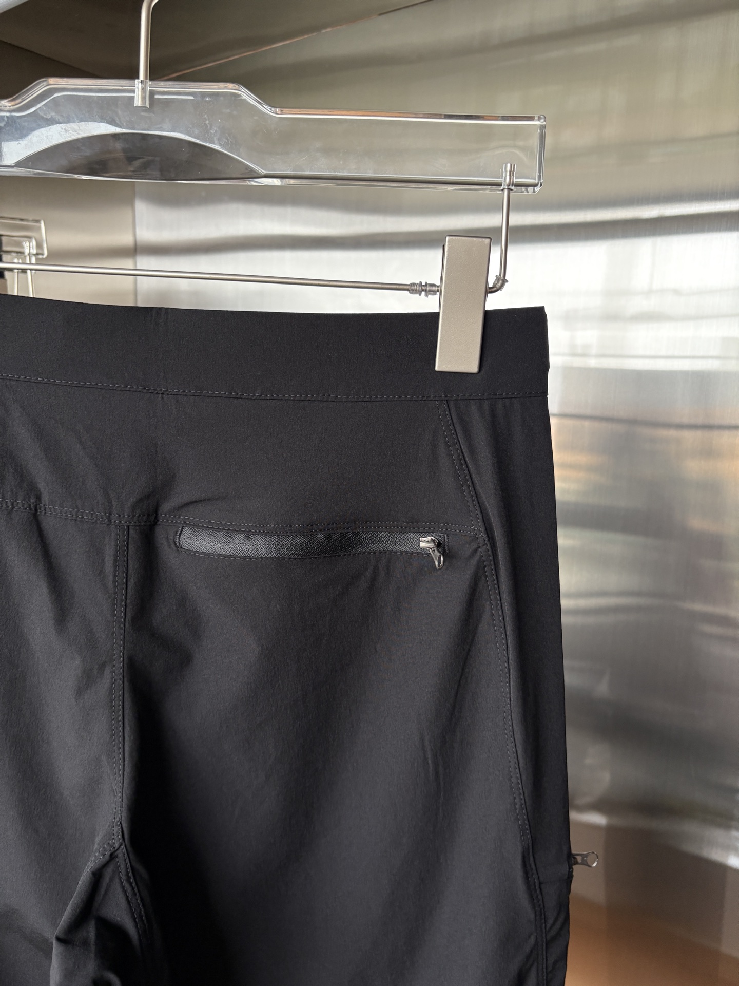  始祖鸟 官网同步 经典户外 工装裤 颜色超级正  海外同步发型 今年流行趋势 进口科技面料 M-3XL