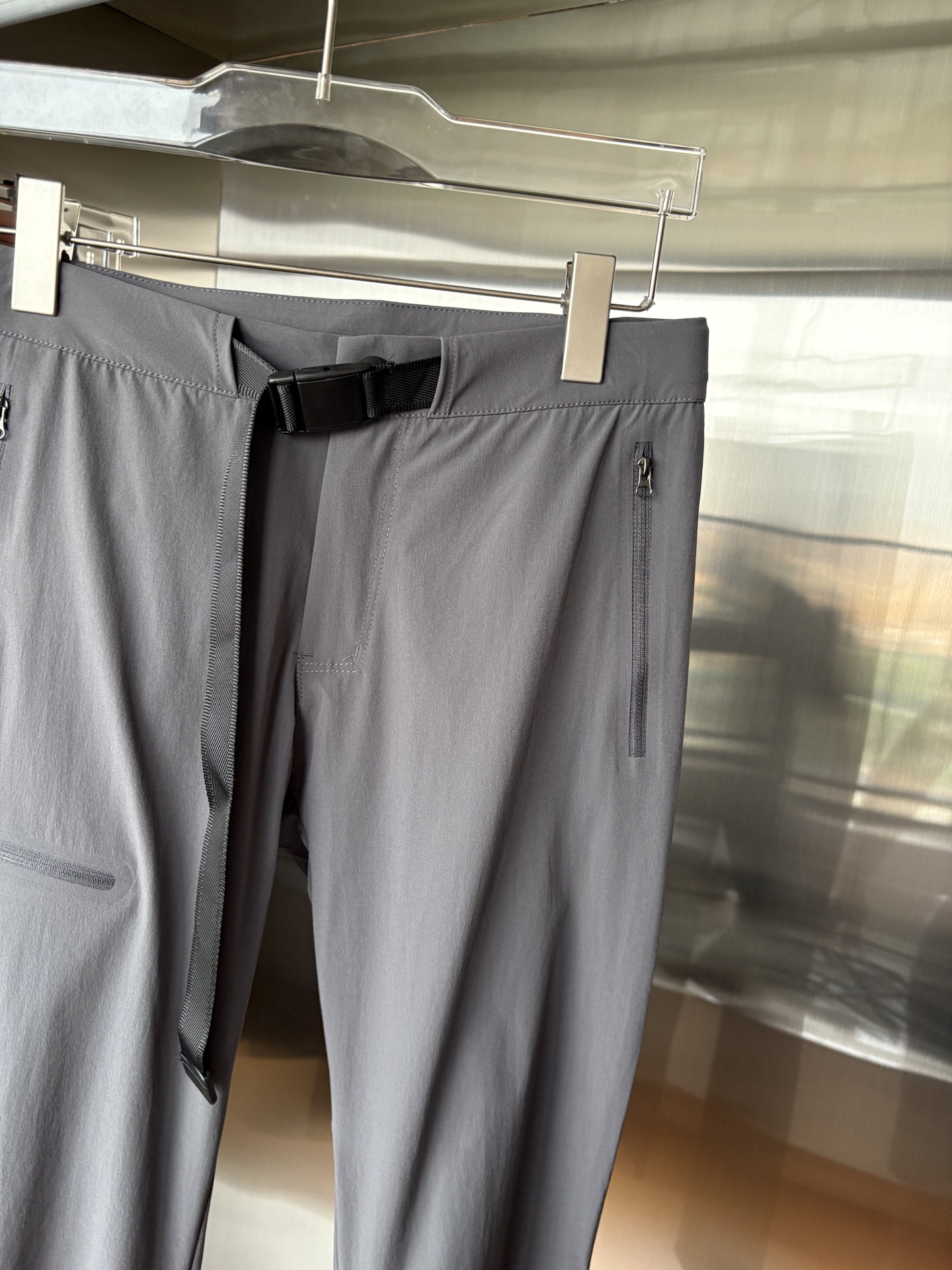  始祖鸟 官网同步 经典户外 工装裤 颜色超级正  海外同步发型 今年流行趋势 进口科技面料 M-3XL