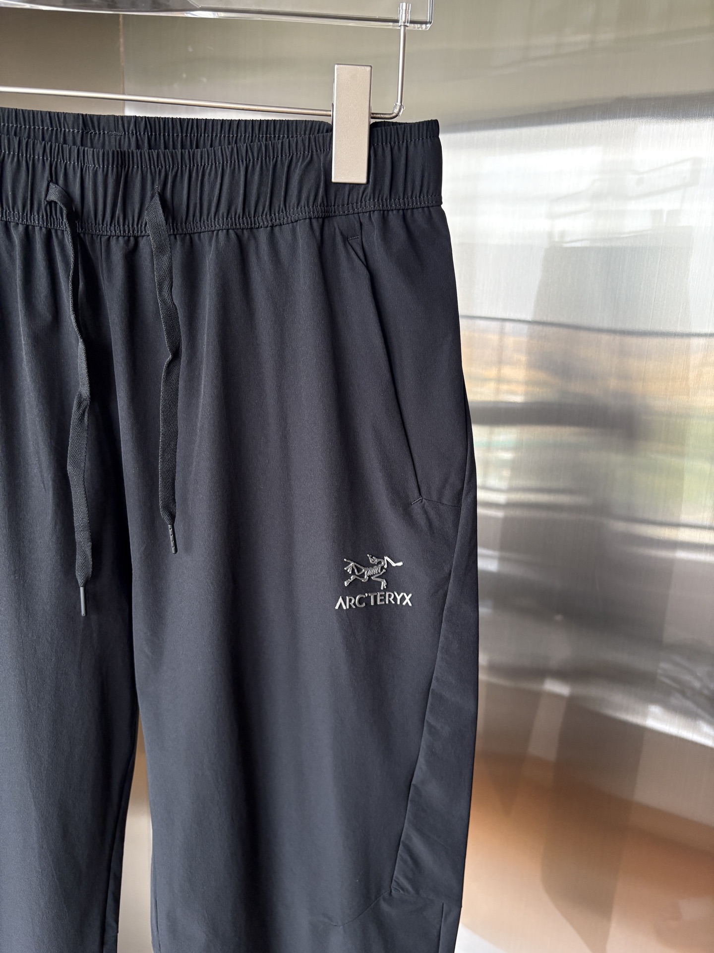  始祖鸟 官网同步 经典户外 工装裤 颜色超级正  海外同步发型 今年流行趋势 进口科技面料 M-3XL