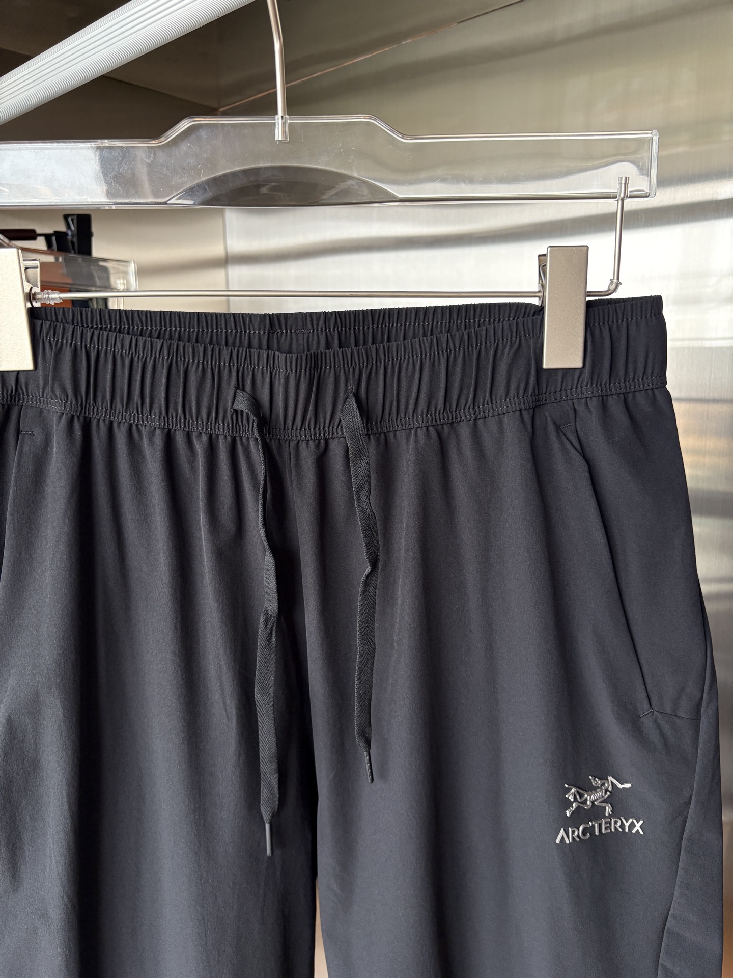  始祖鸟 官网同步 经典户外 工装裤 颜色超级正  海外同步发型 今年流行趋势 进口科技面料 M-3XL