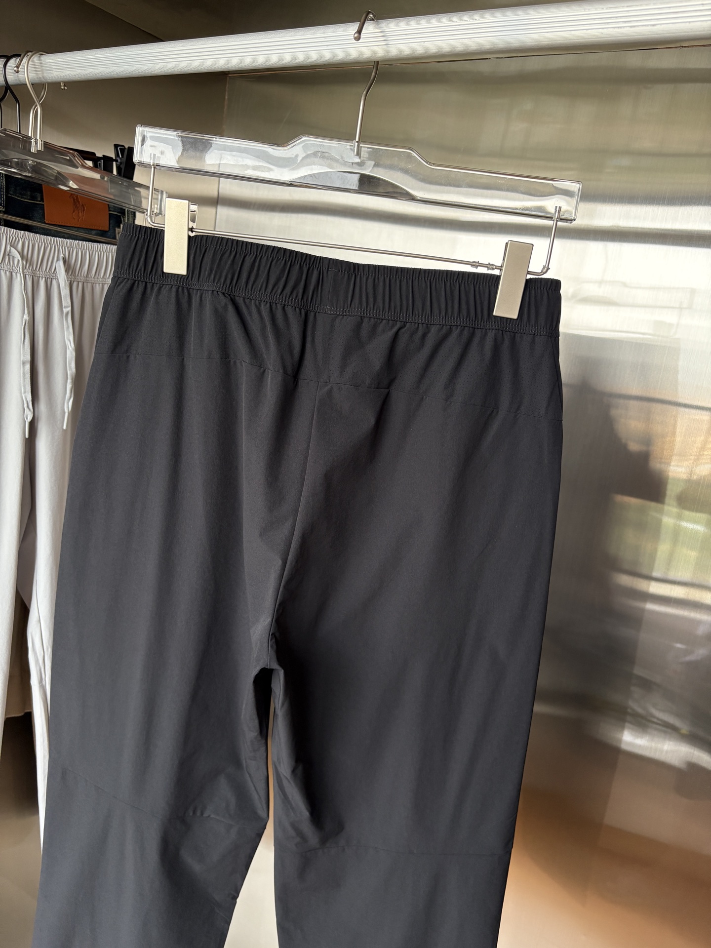  始祖鸟 官网同步 经典户外 工装裤 颜色超级正  海外同步发型 今年流行趋势 进口科技面料 M-3XL