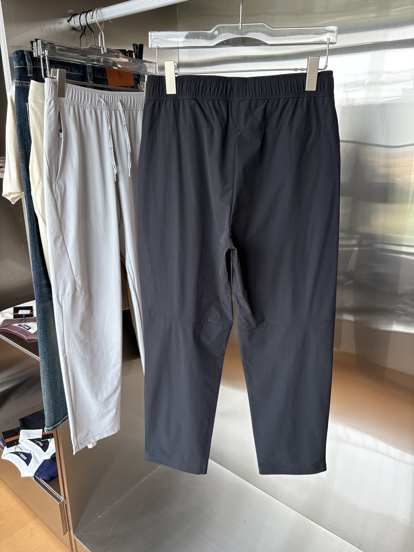  始祖鸟 官网同步 经典户外 工装裤 颜色超级正  海外同步发型 今年流行趋势 进口科技面料 M-3XL