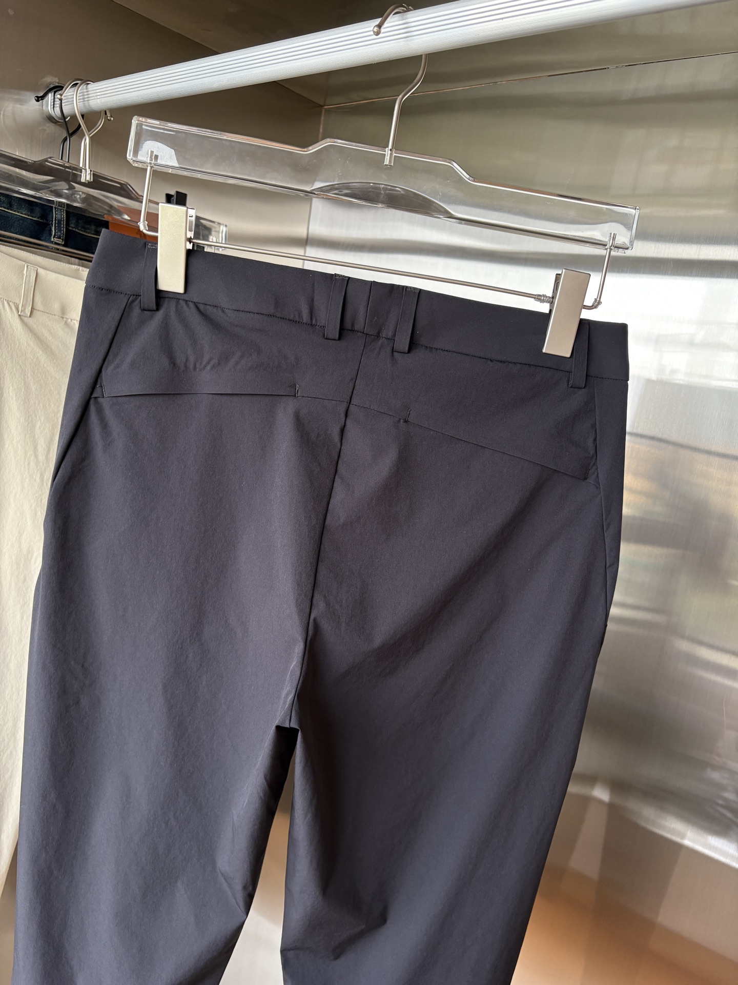  始祖鸟 官网同步 经典户外 工装裤 颜色超级正  海外同步发型 今年流行趋势 进口科技面料 M-3XL