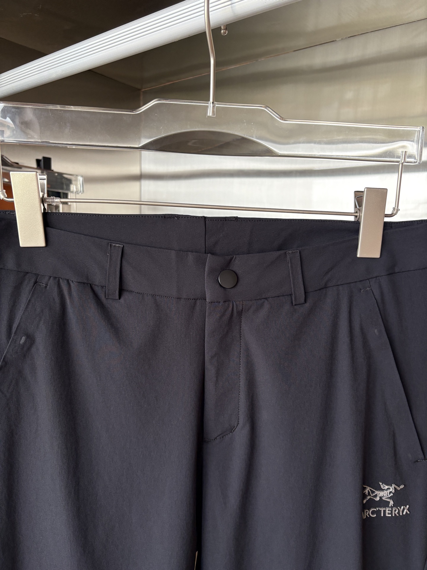  始祖鸟 官网同步 经典户外 工装裤 颜色超级正  海外同步发型 今年流行趋势 进口科技面料 M-3XL