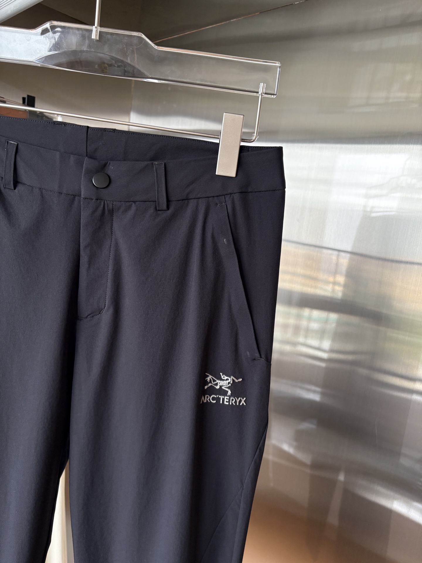  始祖鸟 官网同步 经典户外 工装裤 颜色超级正  海外同步发型 今年流行趋势 进口科技面料 M-3XL