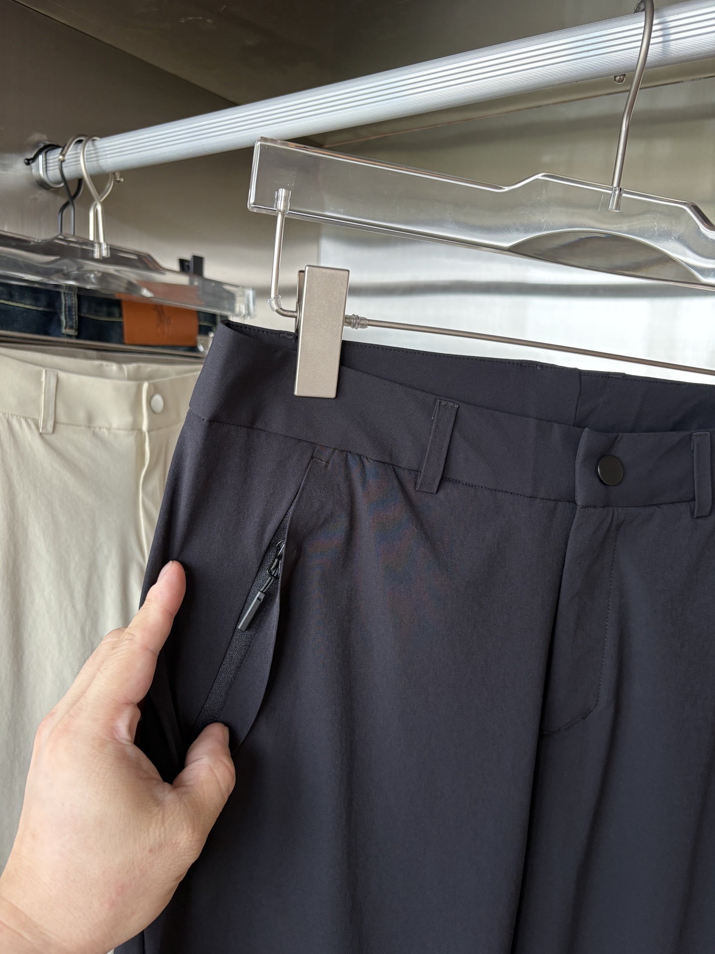  始祖鸟 官网同步 经典户外 工装裤 颜色超级正  海外同步发型 今年流行趋势 进口科技面料 M-3XL