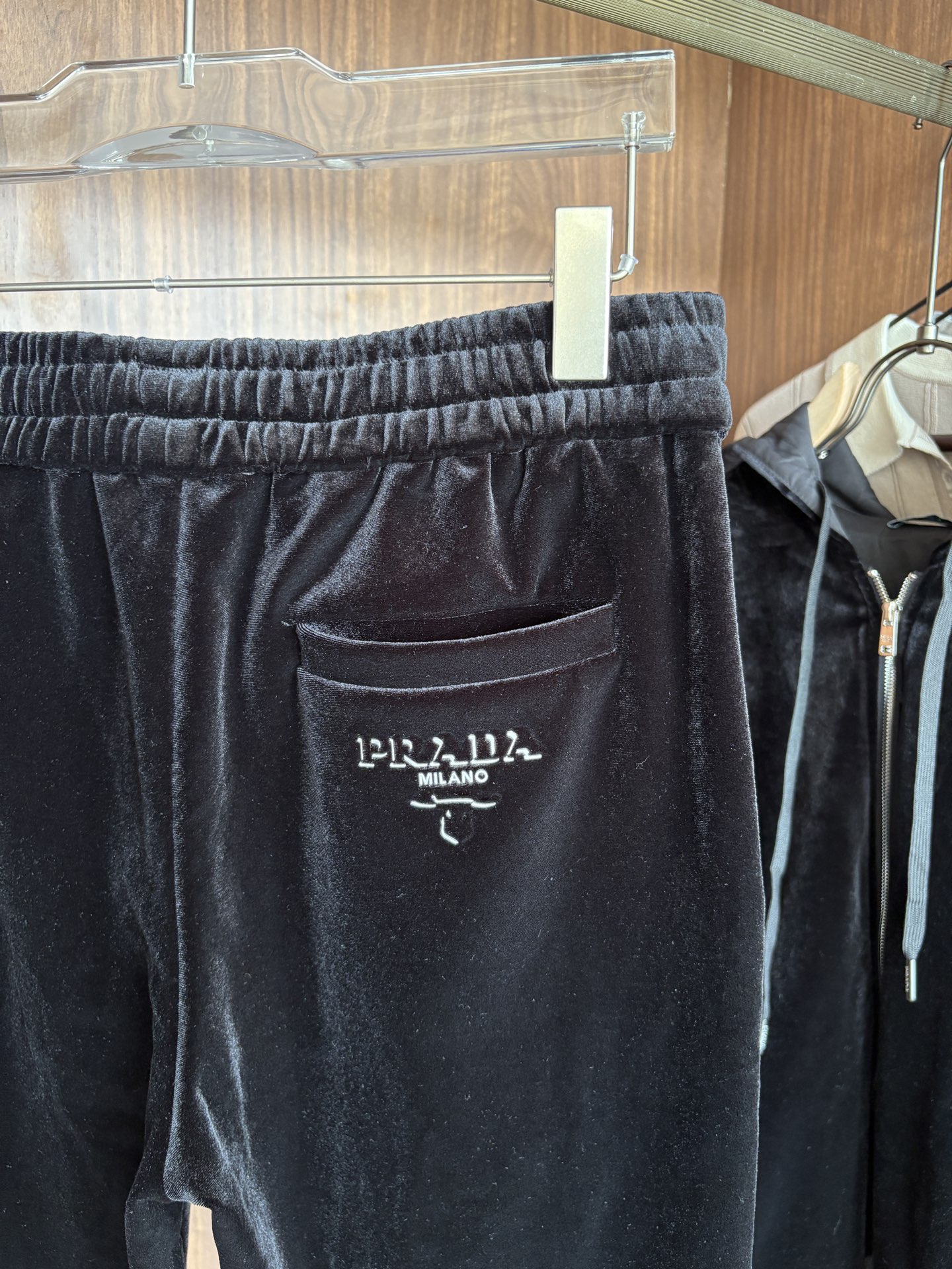 Men’s Suit with 3D Strutting Process, Wool Flutter, and Skin Comfort Pants - 图片 9