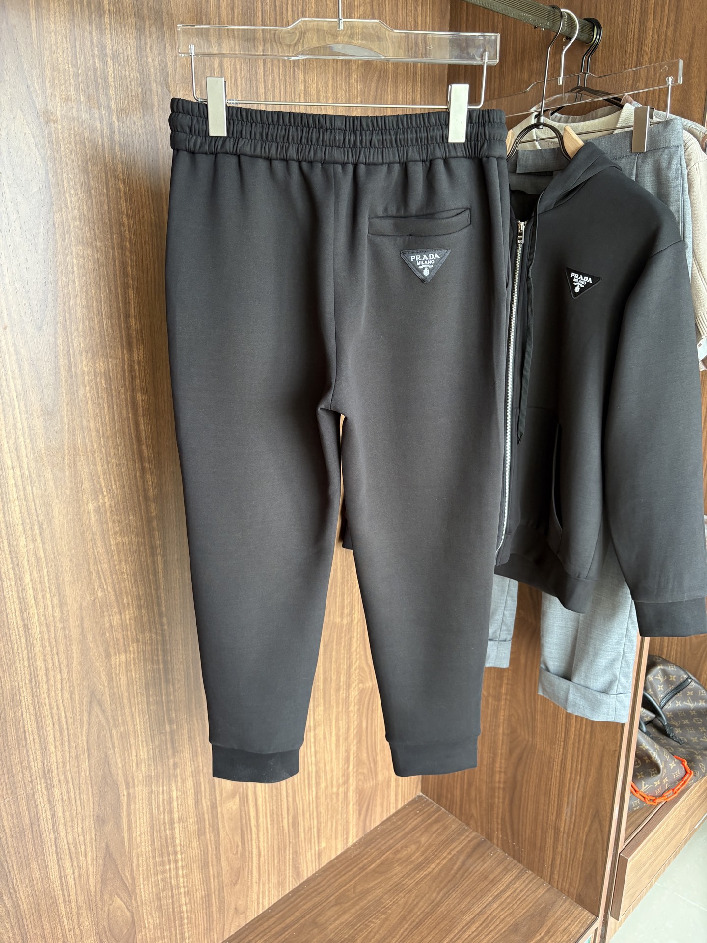 Men’s Outfits: Heavy Pounds, Simple Design, Wool Flavour, Export Order Standards - 图片 2