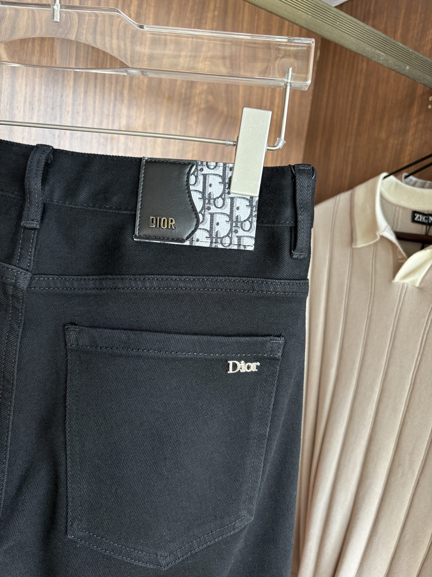 Luxurious Custom Water-Washed Jeans with Top-Level Embroidery and Original Hardware: Review and Recommendation - 图片 9