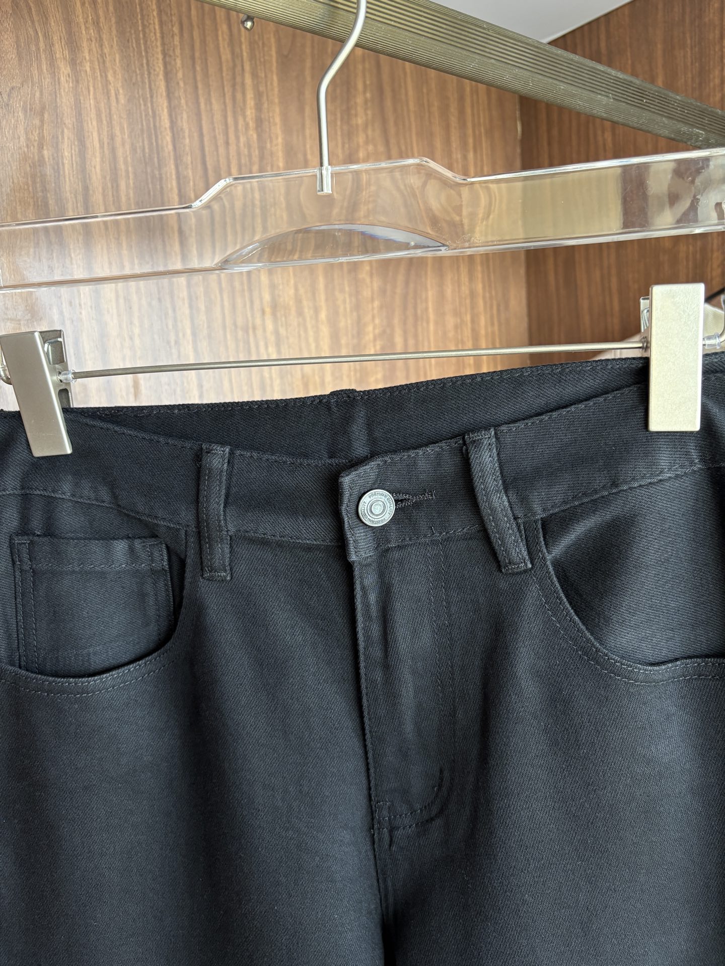 Luxurious Custom Water-Washed Jeans with Top-Level Embroidery and Original Hardware: Review and Recommendation - 图片 5