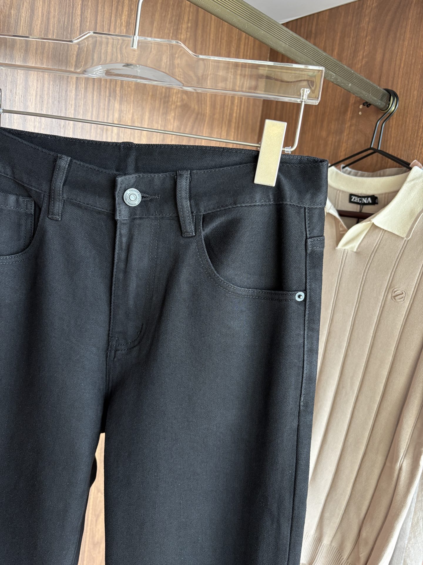 Luxurious Custom Water-Washed Jeans with Top-Level Embroidery and Original Hardware: Review and Recommendation - 图片 6