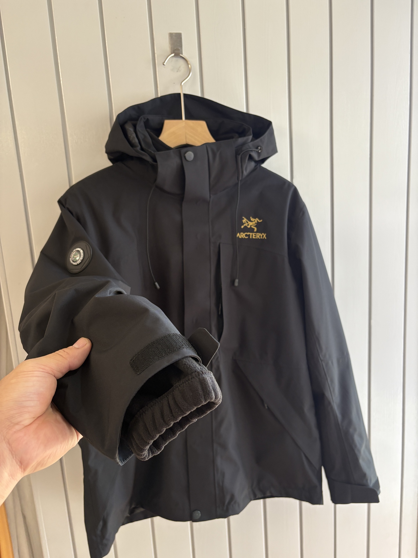 男款东丽科技防水纤维立裁解构可拆卸两件套滑雪服夹克

关于款式及设计：
始祖出品，独有的意式精致做派，把