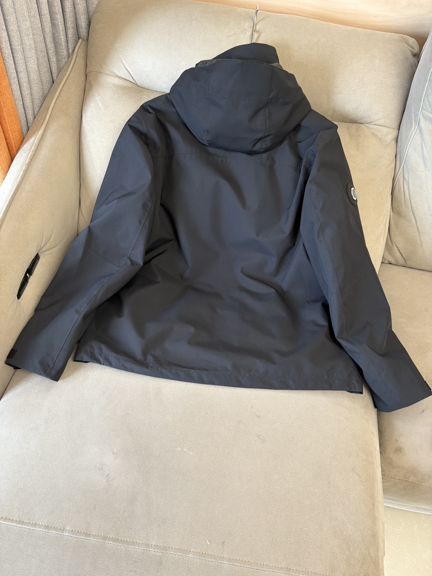 男款东丽科技防水纤维立裁解构可拆卸两件套滑雪服夹克

关于款式及设计：
始祖出品，独有的意式精致做派，把