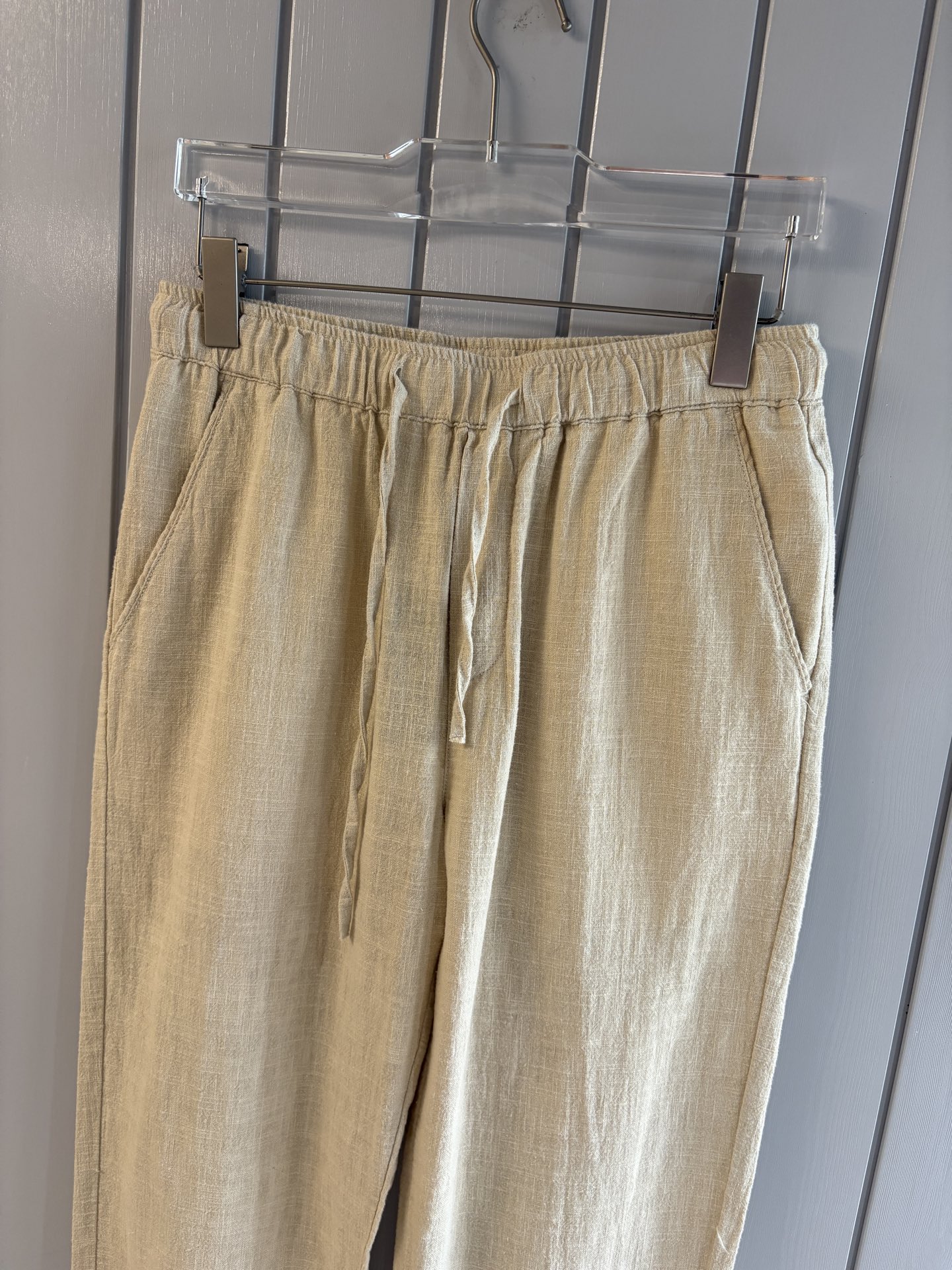 L2025年秋季新款70%苎麻30%棉简约百搭薄款透气直筒休闲长裤👖，面料柔软舒适透气&休闲百搭
尺码：