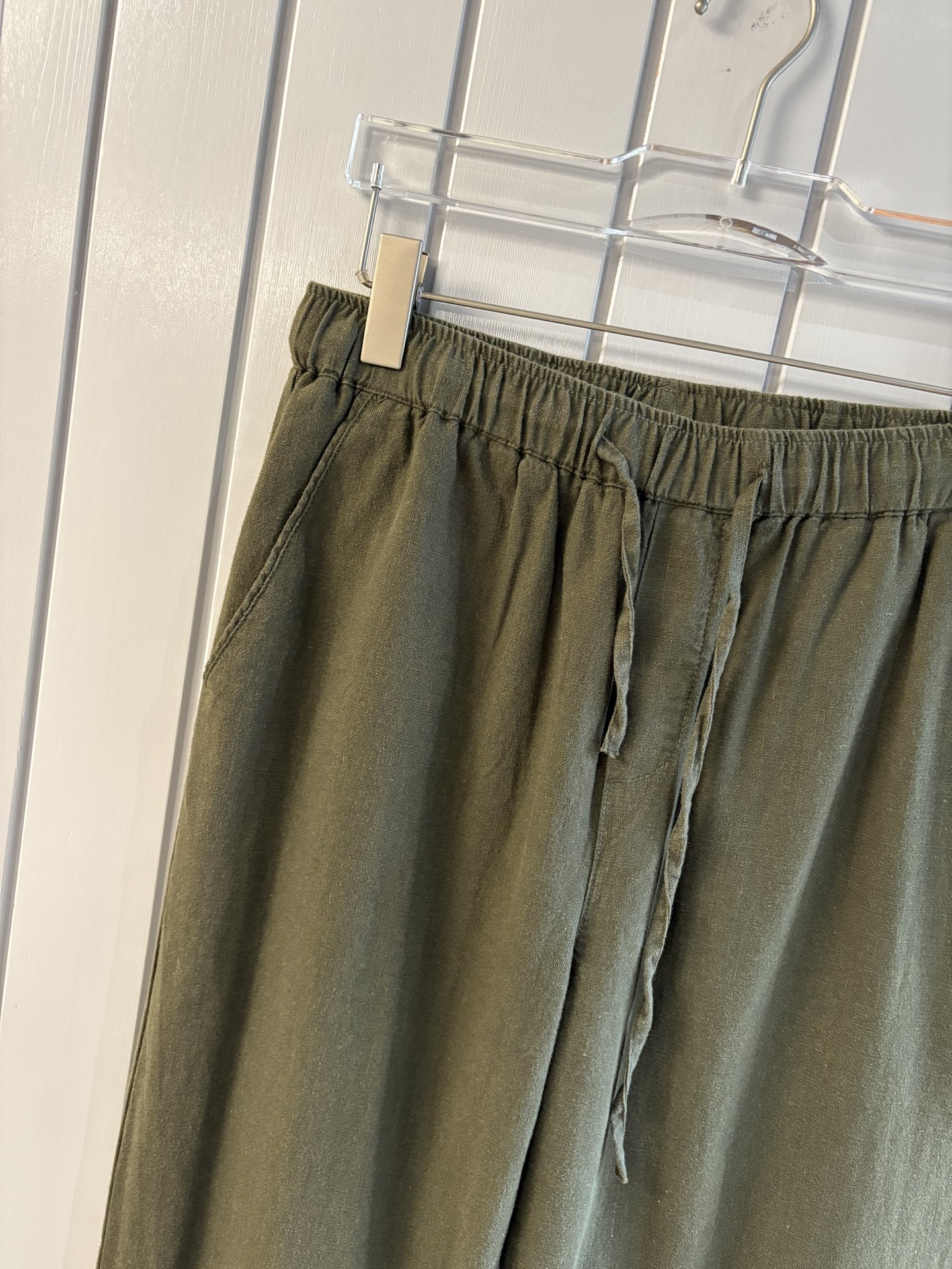 L2025年秋季新款70%苎麻30%棉简约百搭薄款透气直筒休闲长裤👖，面料柔软舒适透气&休闲百搭
尺码：