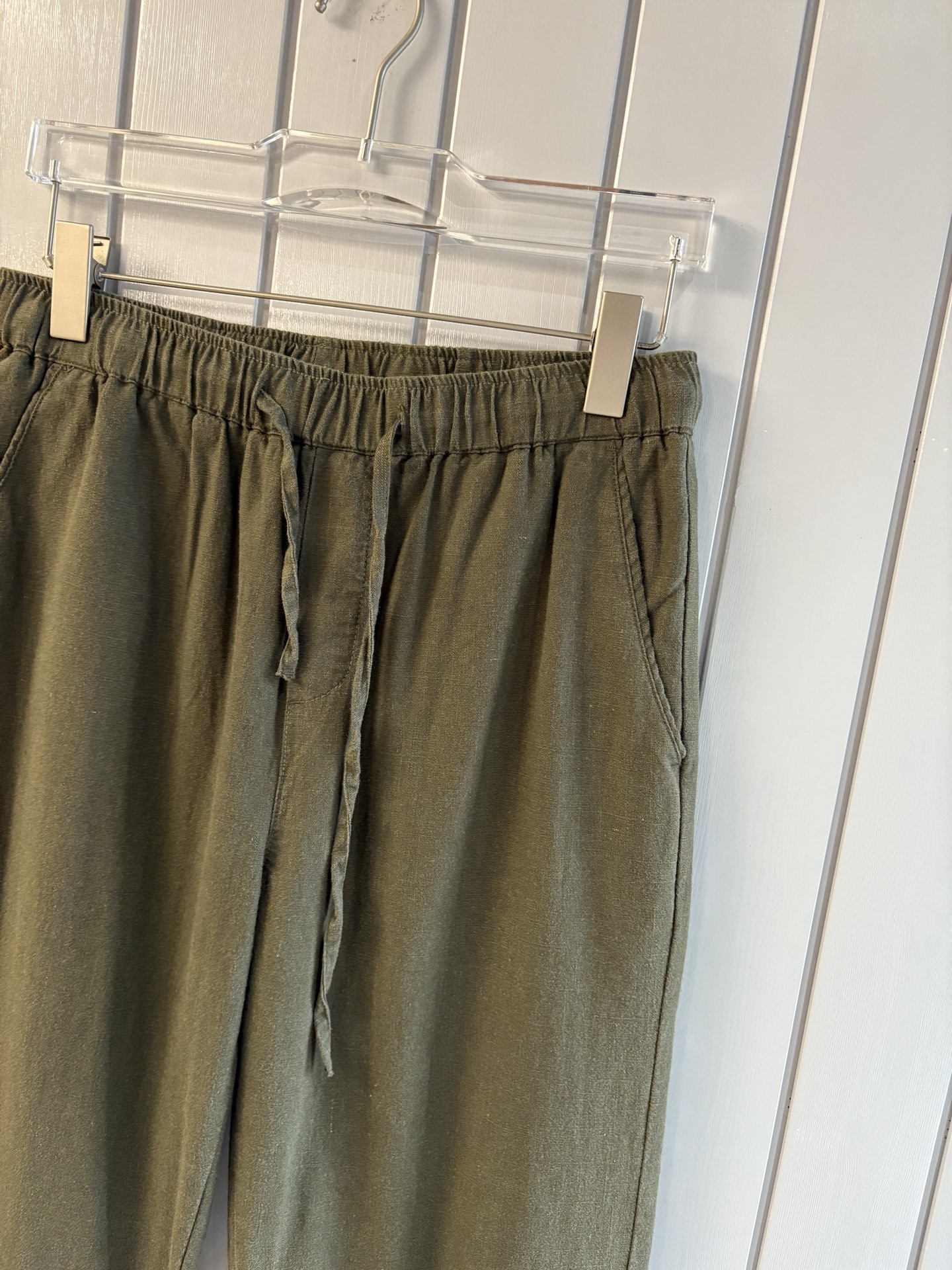 L2025年秋季新款70%苎麻30%棉简约百搭薄款透气直筒休闲长裤👖，面料柔软舒适透气&休闲百搭
尺码：