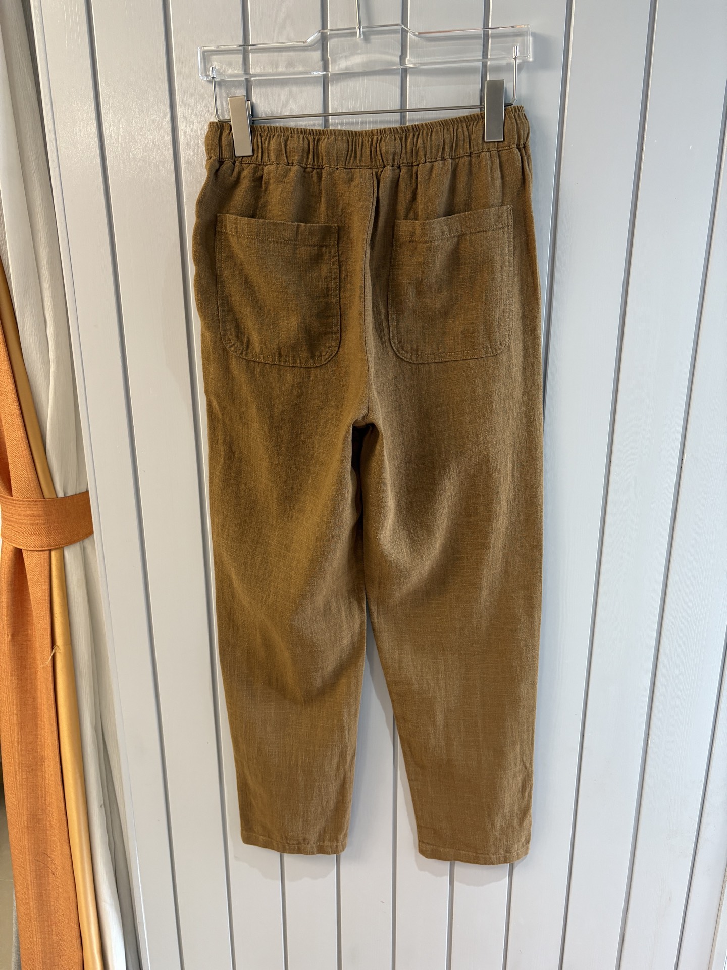 L2025年秋季新款70%苎麻30%棉简约百搭薄款透气直筒休闲长裤👖，面料柔软舒适透气&休闲百搭
尺码：